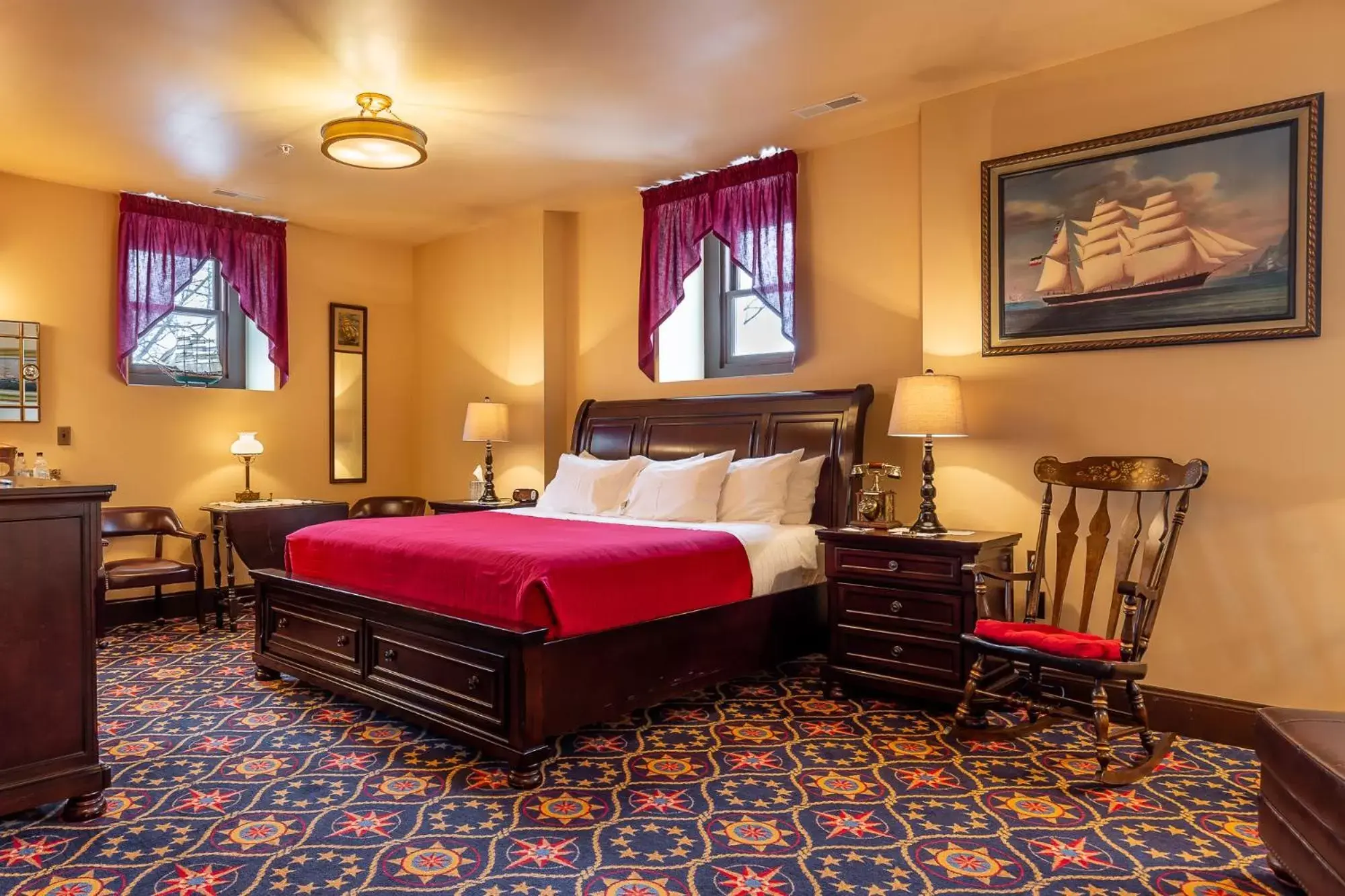 Bed in Steele Mansion Inn & Gathering Hub