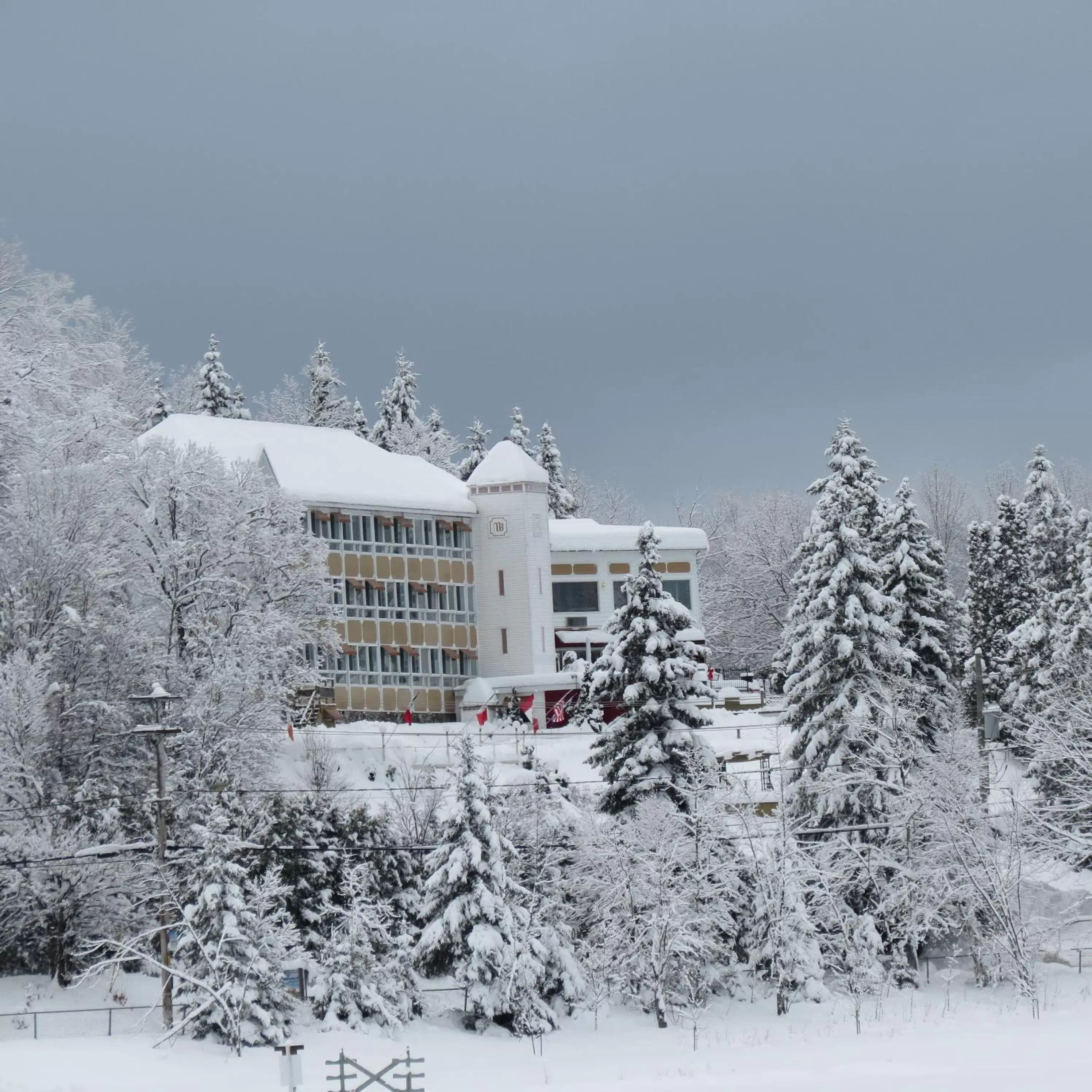 Property building, Winter in Auberge Hotel Spa Watel