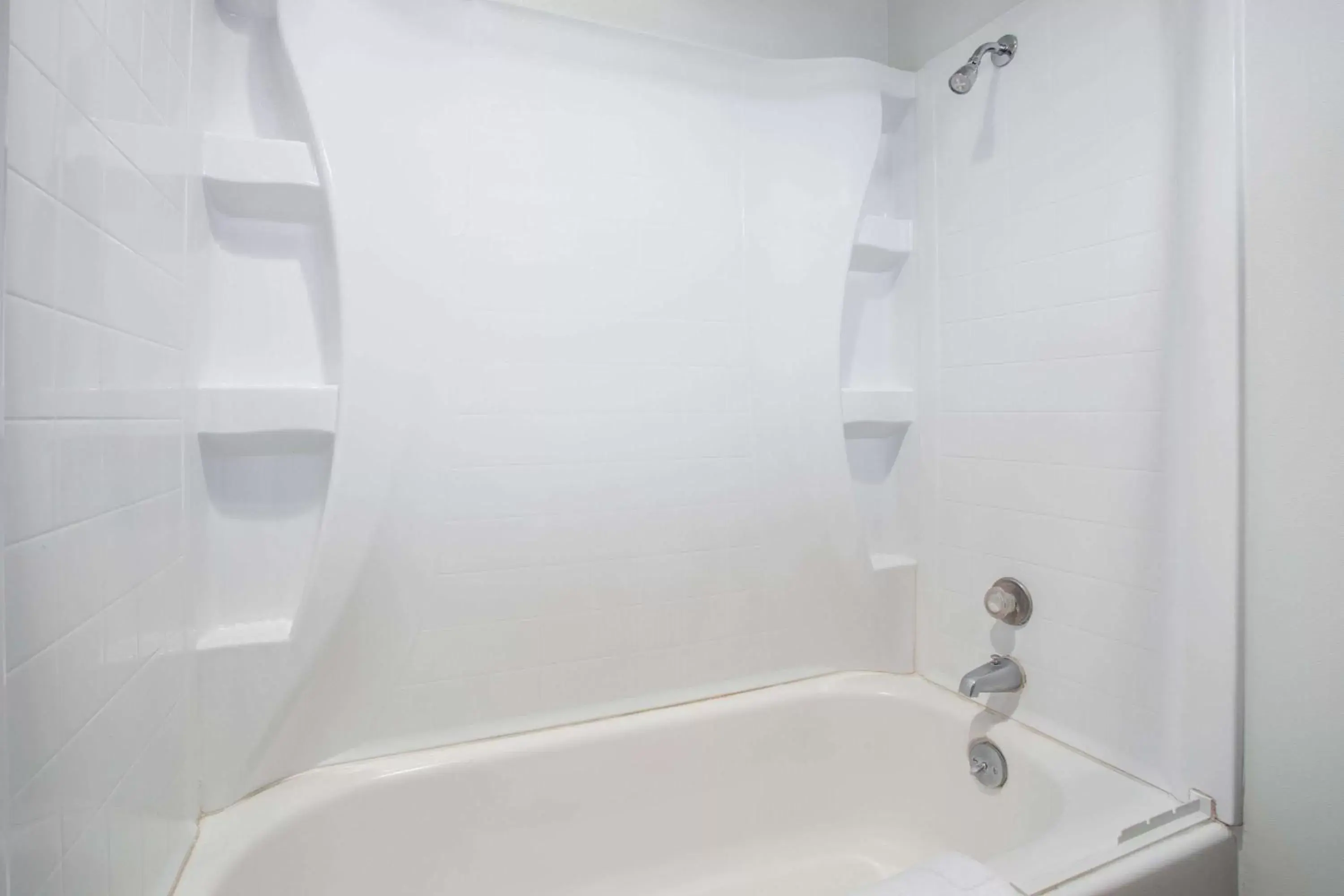 Photo of the whole room in Knights Inn Boardman Photo of the whole room in Knights Inn Boardman