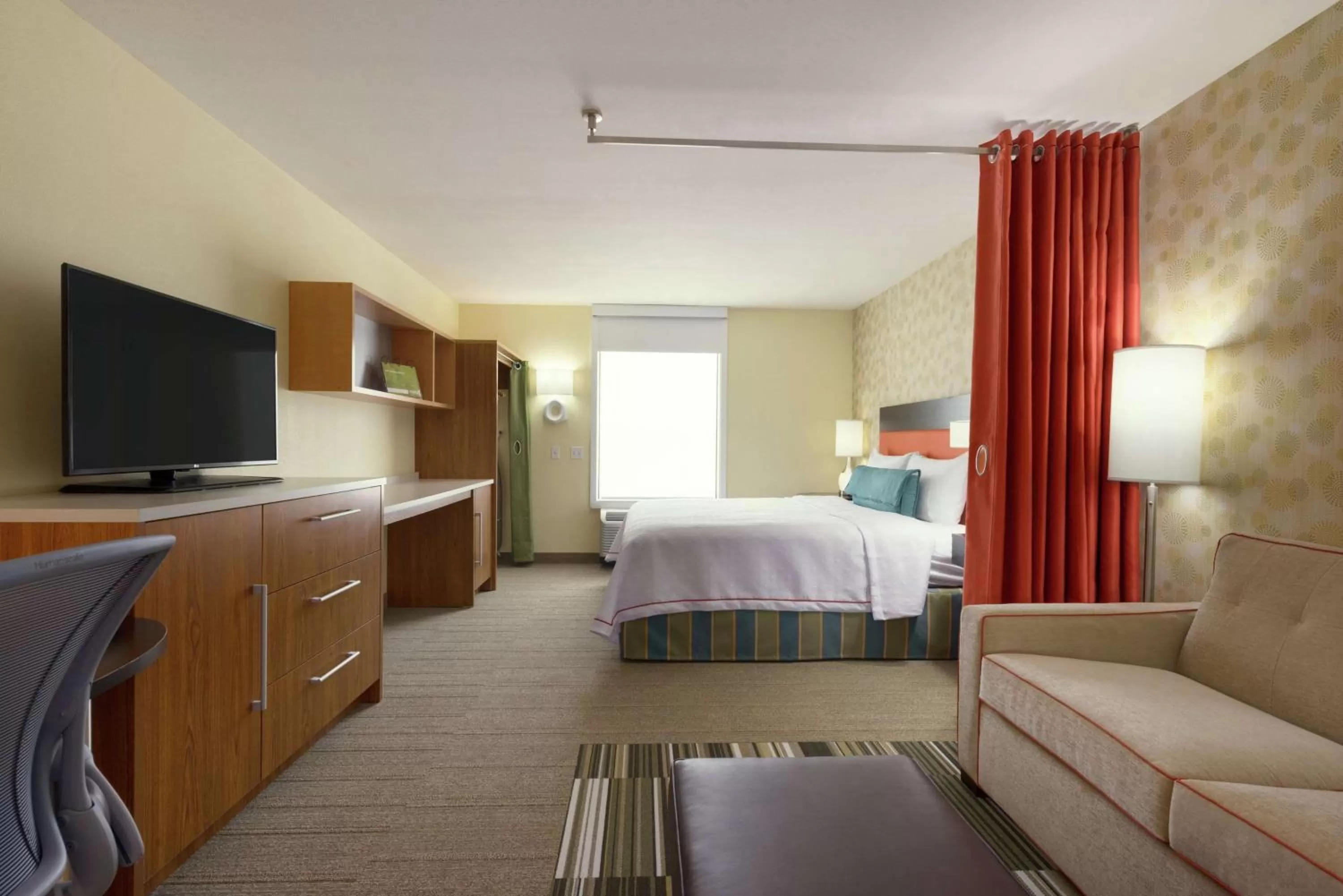 Bedroom, Bed in Home2 Suites by Hilton Alexandria