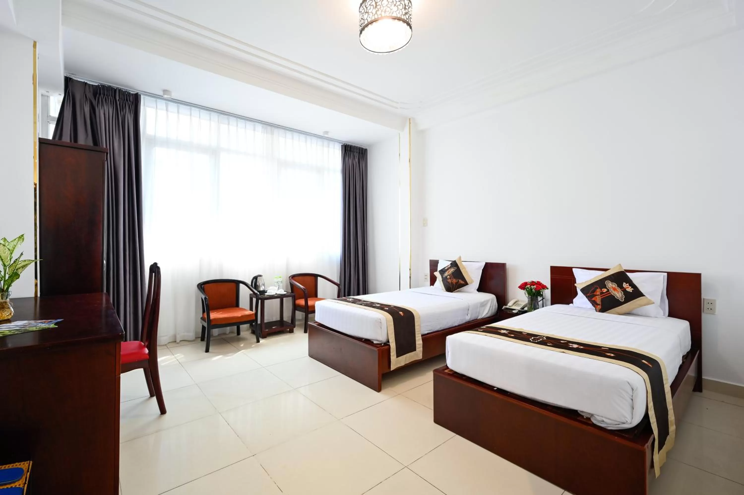 Photo of the whole room in TN Central Hotel