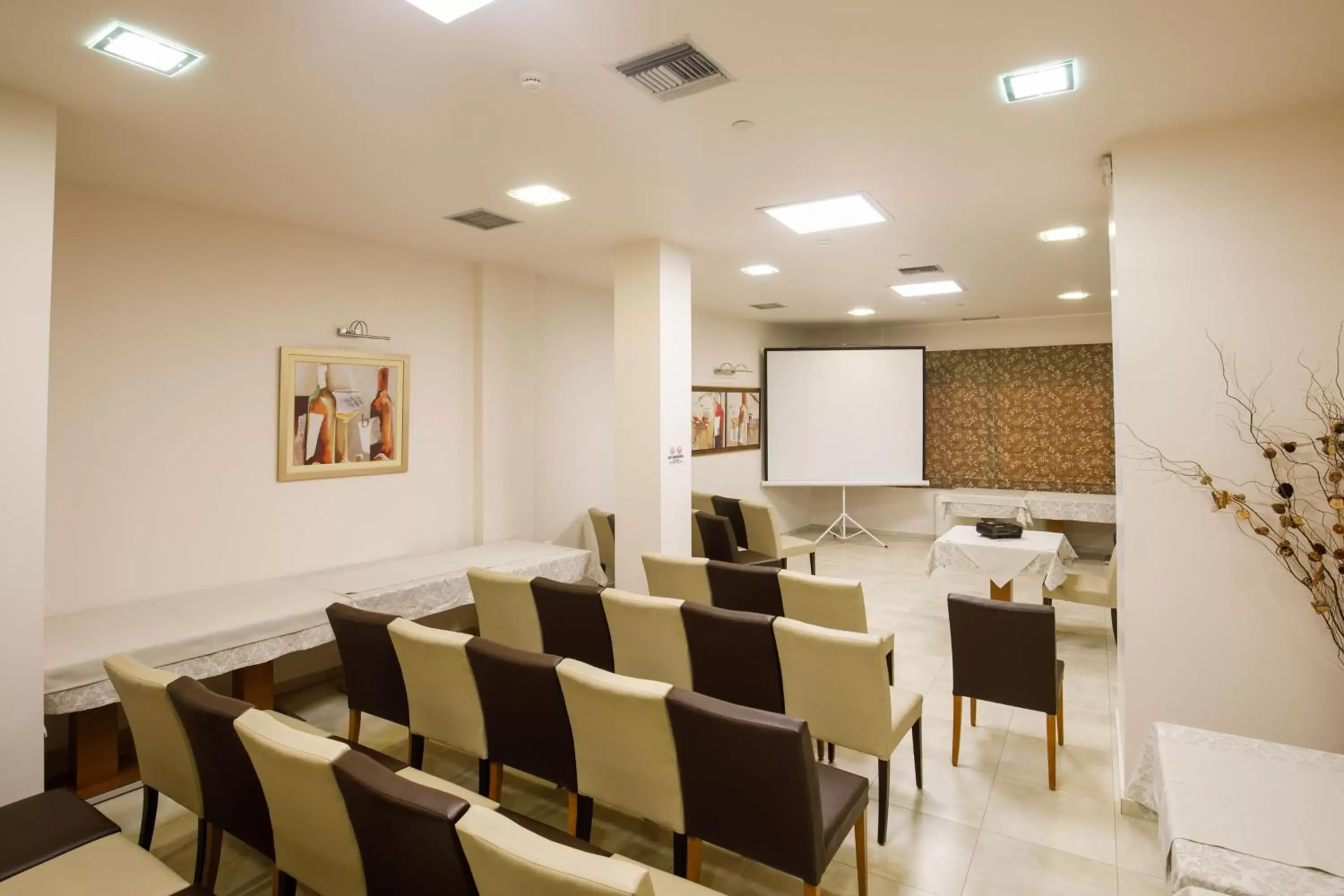 Business facilities in Hotel Athina