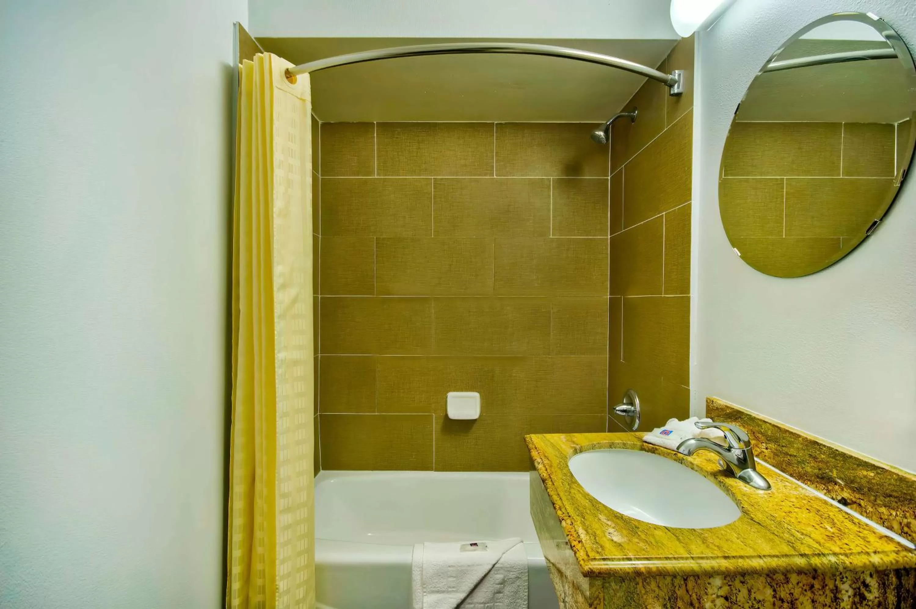 Bedroom in Motel 6 Gardena