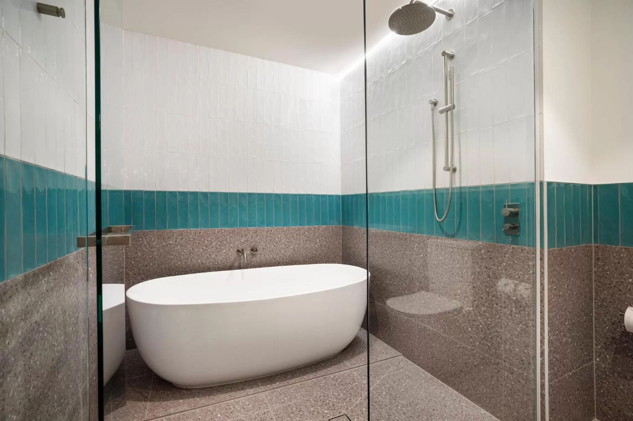 Bathroom in Holiday Inn & Suites Geelong by IHG