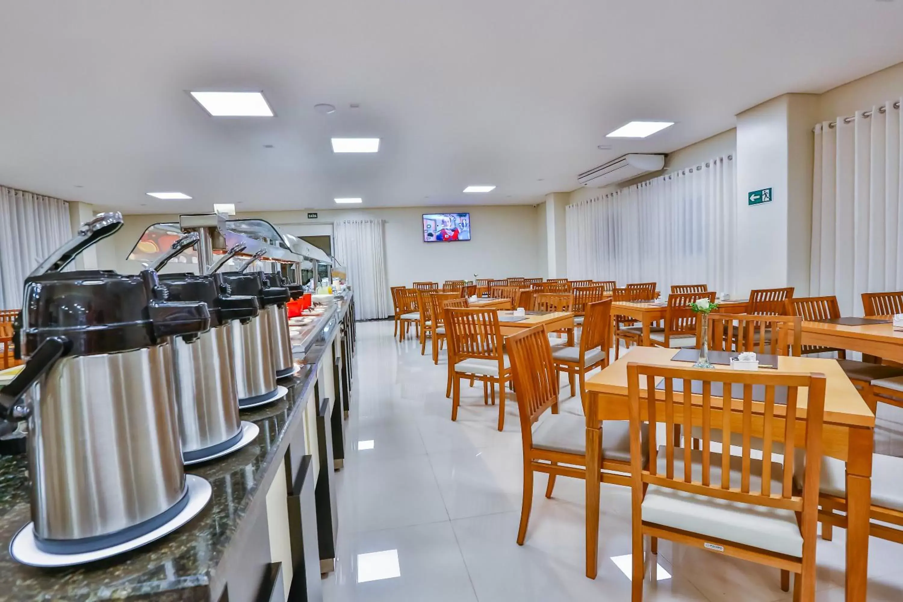 Breakfast, Restaurant/Places to Eat in Comfort Mogi Guaçu