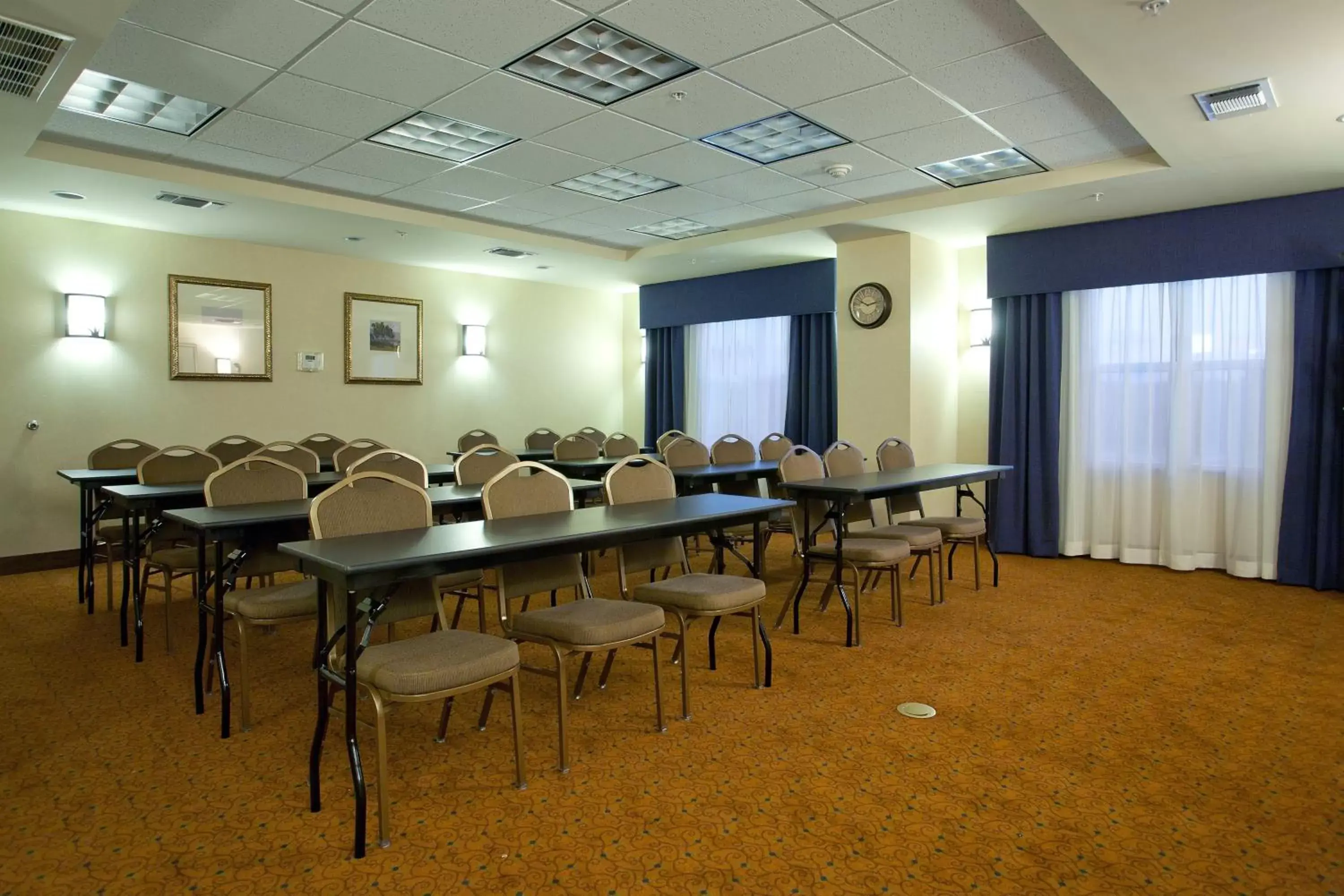 Day in Country Inn & Suites by Radisson, Texarkana, TX