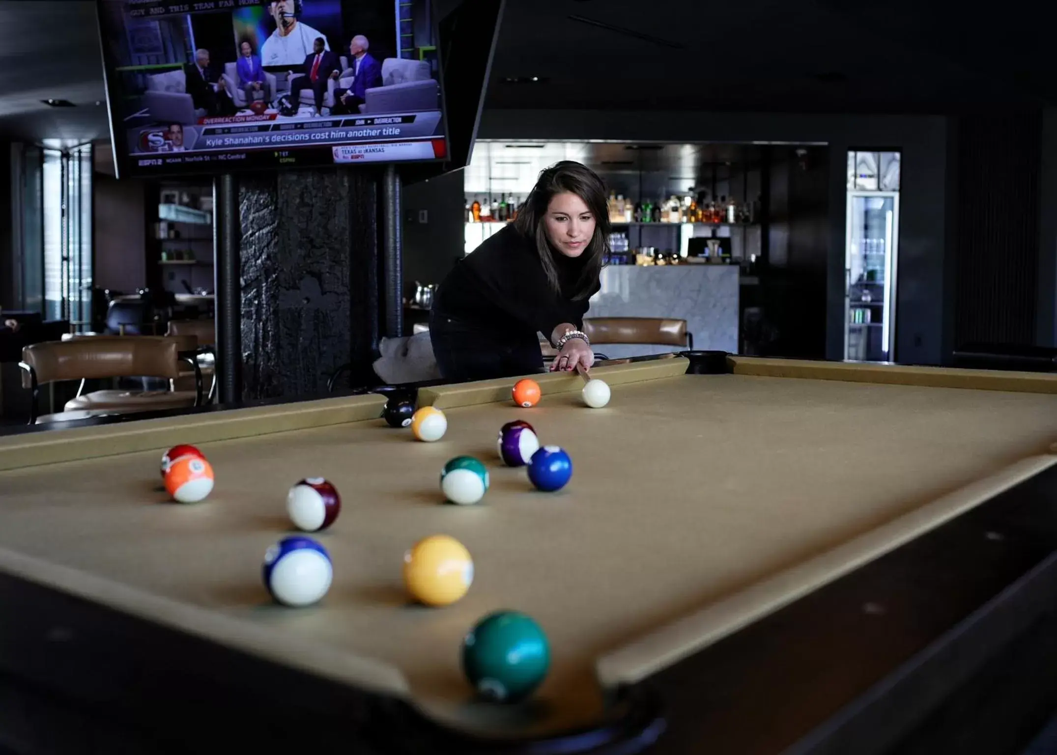 Restaurant/places to eat, Billiards in The Robey, Chicago, a Member of Design Hotels