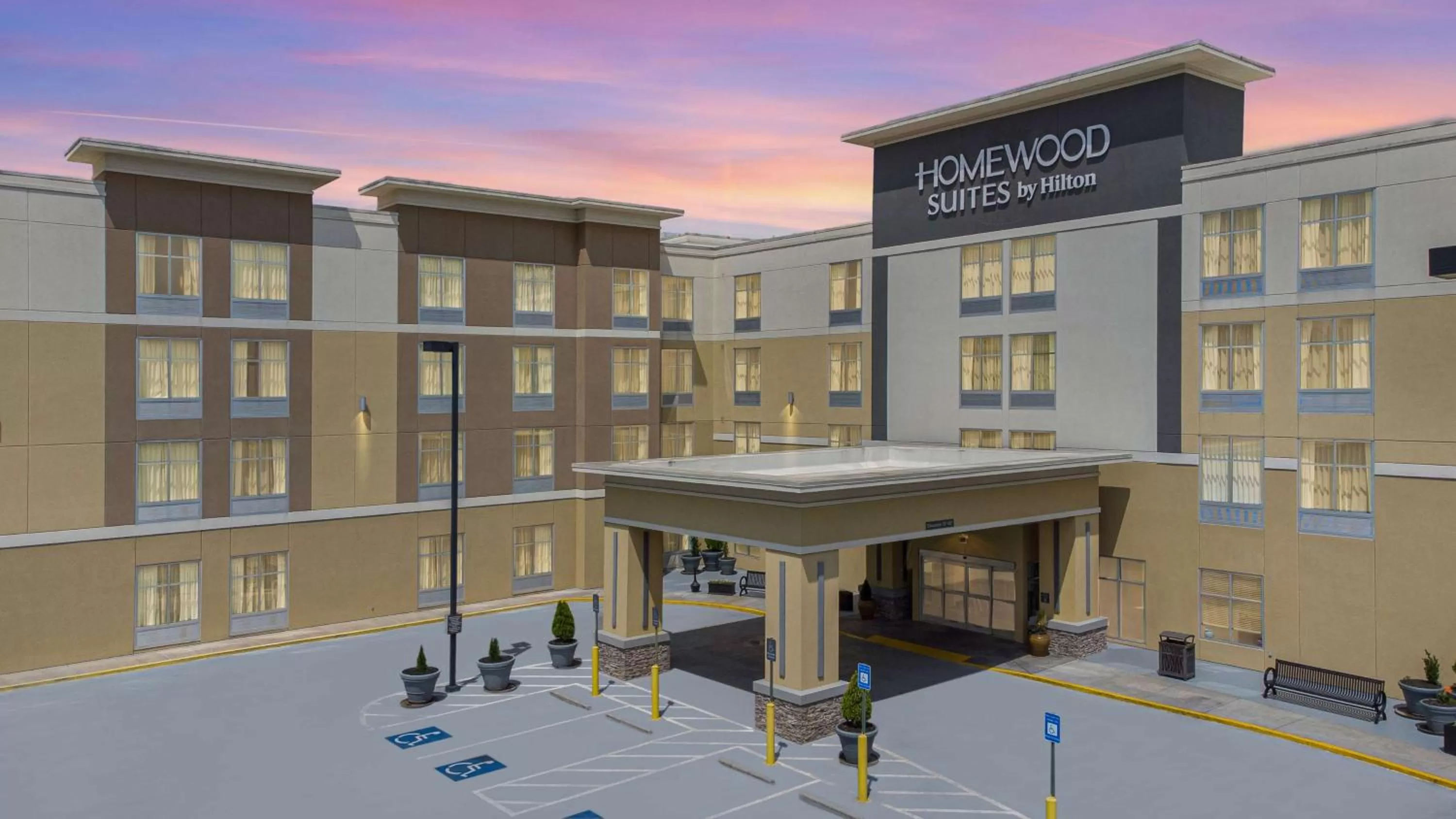 Property building in Homewood Suites by Hilton Atlanta Perimeter Center