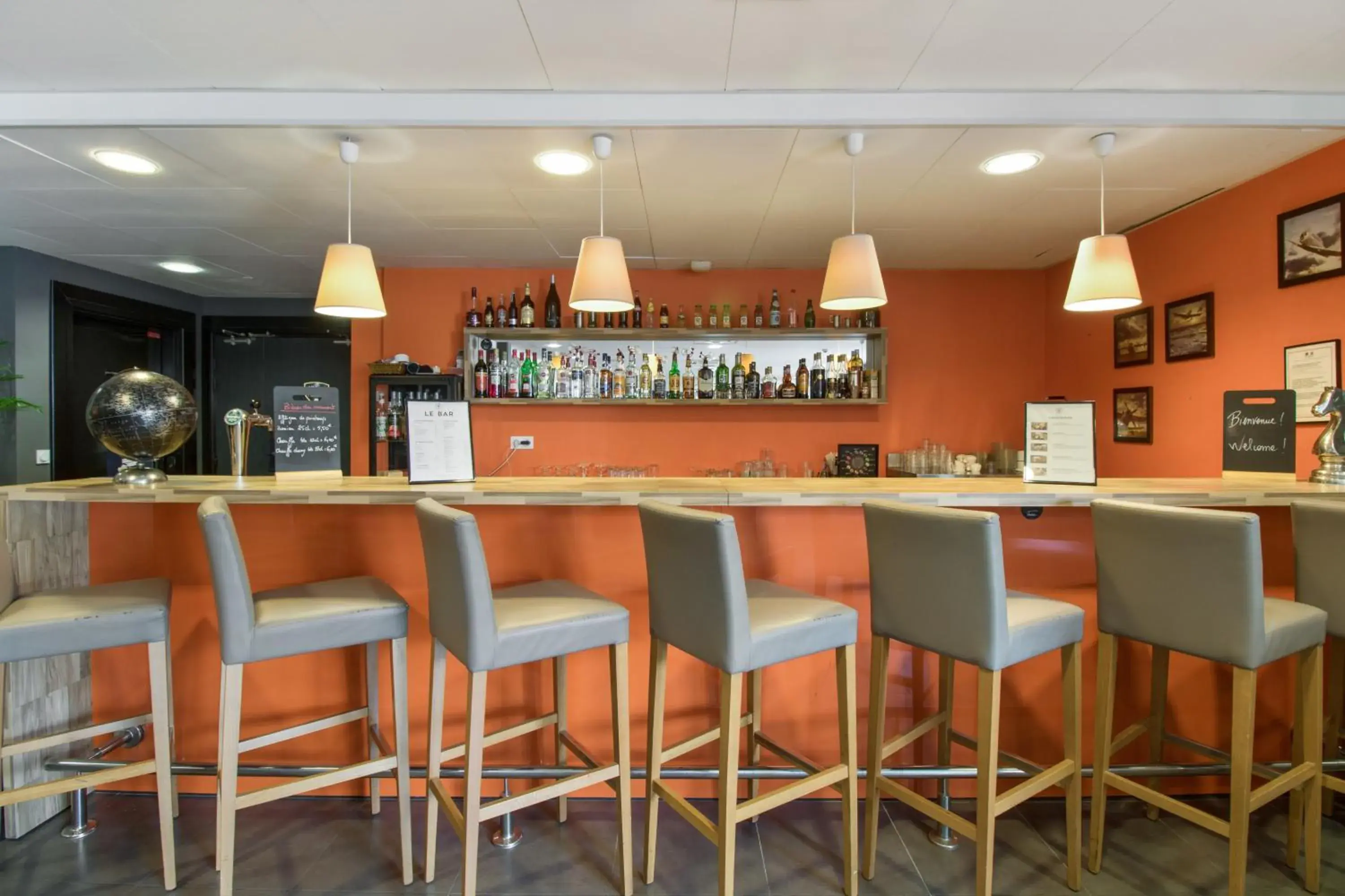 Restaurant/places to eat, Lounge/Bar in Appart'City Confort Le Bourget - Aeroport