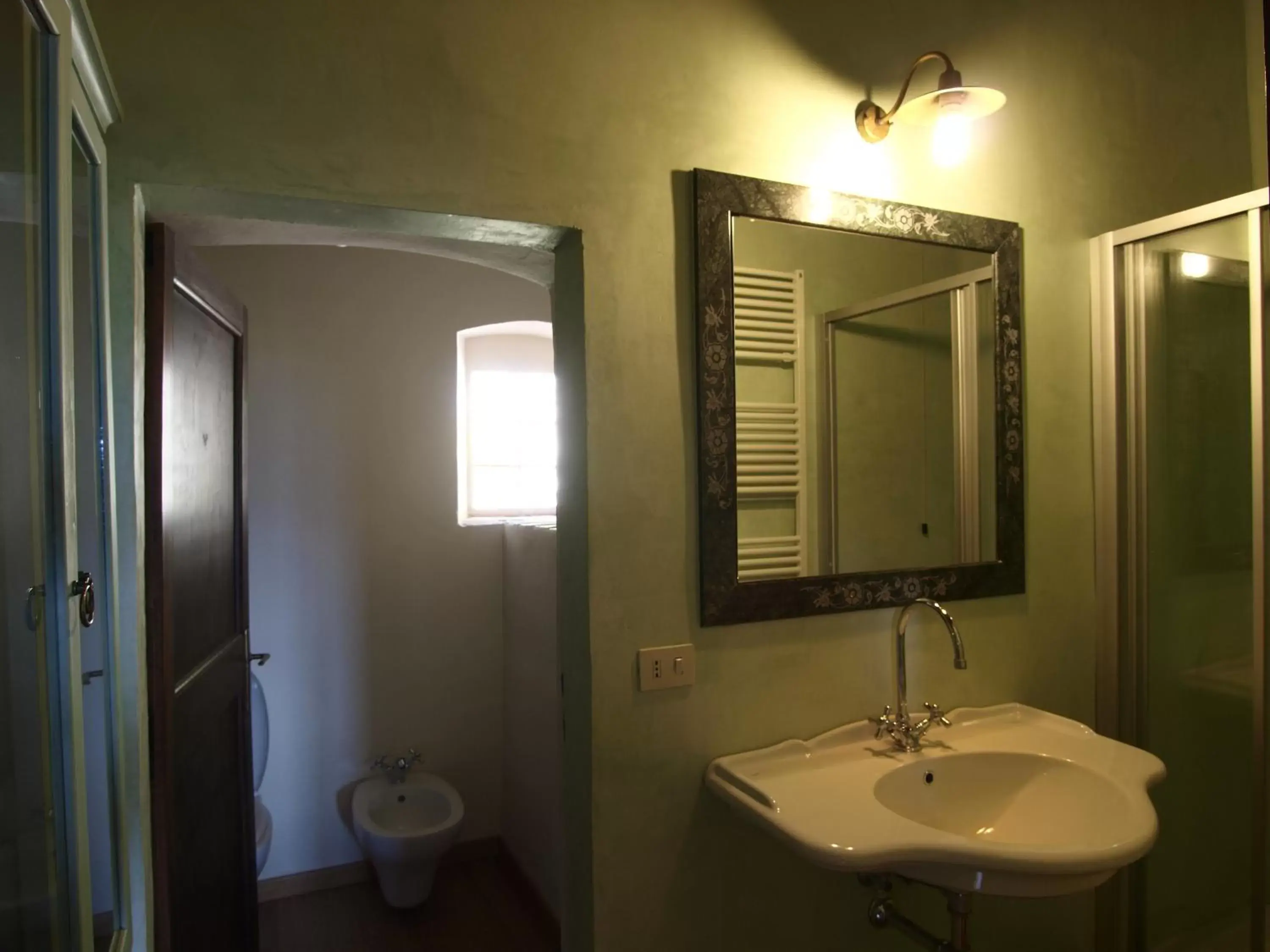 Bathroom in Casignano