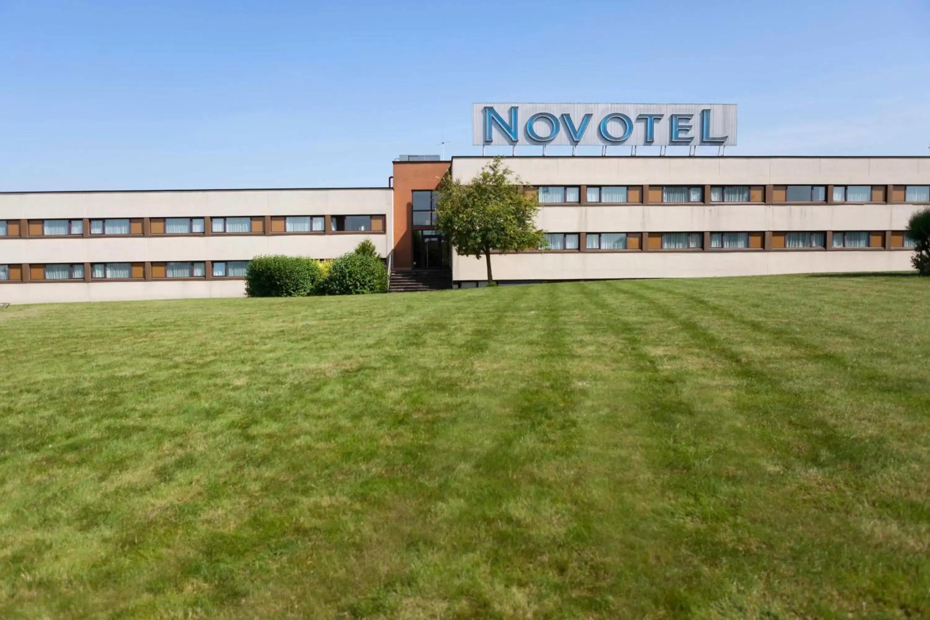 Facade/entrance, Property Building in Novotel Reims Tinqueux