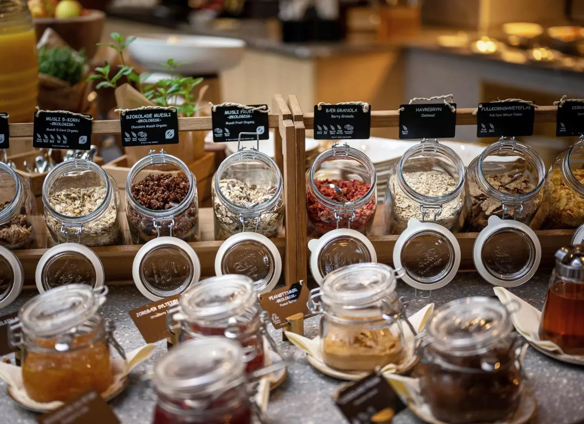 Restaurant/places to eat in Karl Johan Hotel Restaurant/places to eat in Karl Johan Hotel