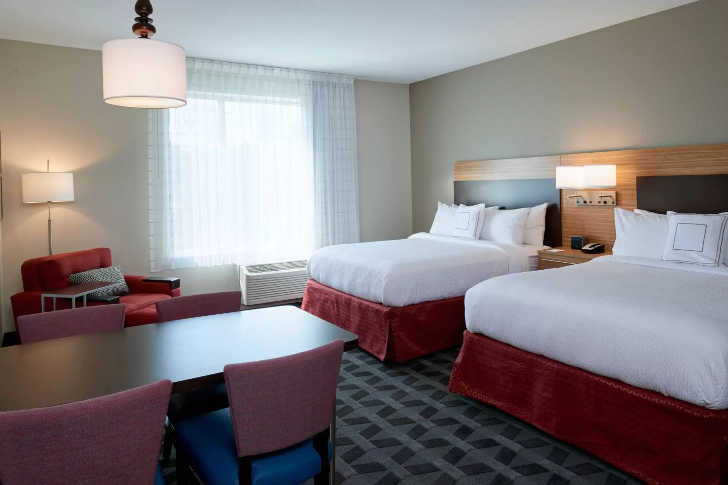 Photo of the whole room, Bed in TownePlace Suites by Marriott Cleveland Solon