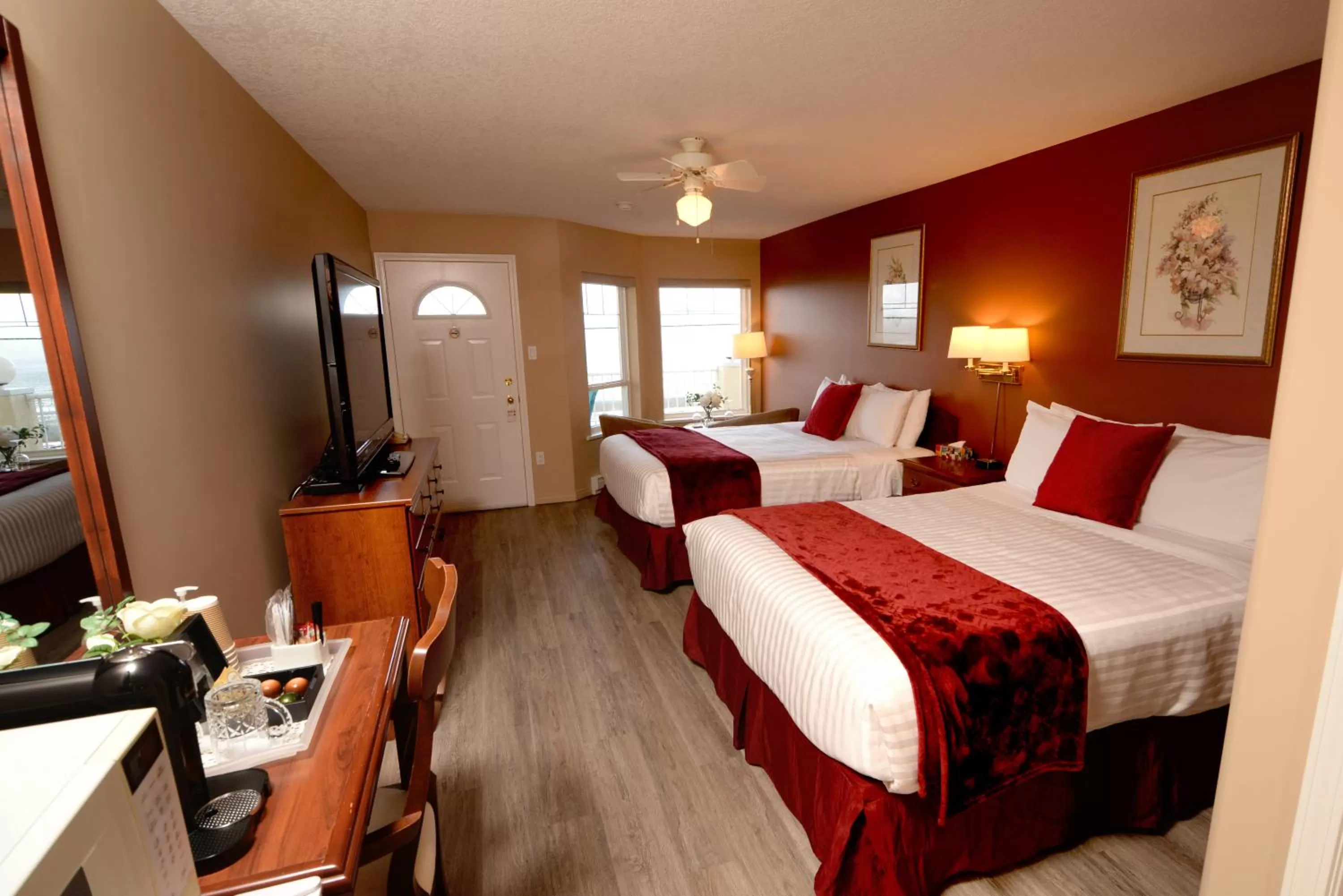 Photo of the whole room, Bed in Casa Grande Inn