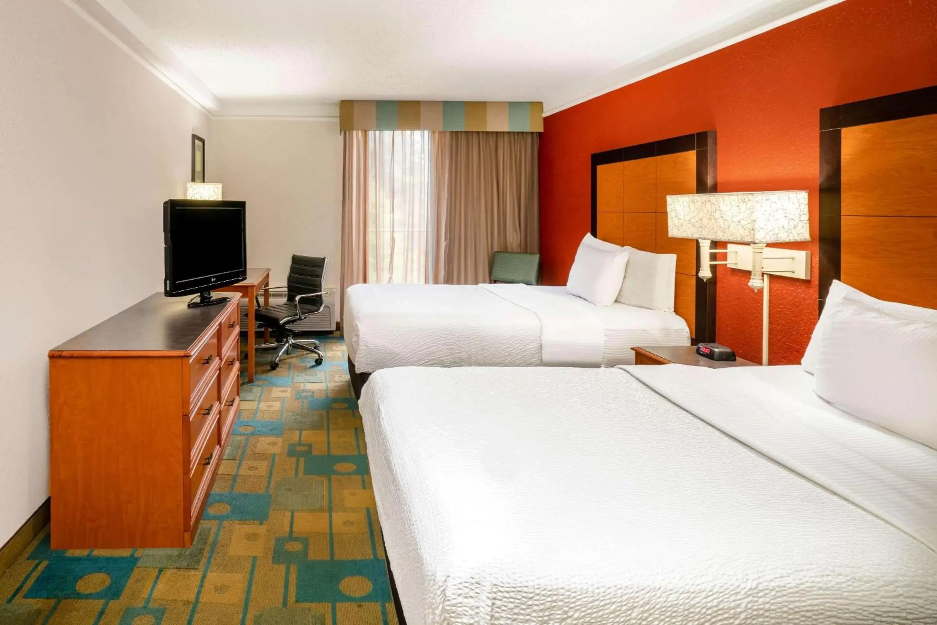 Bed in La Quinta by Wyndham Nashville Airport/Opryland