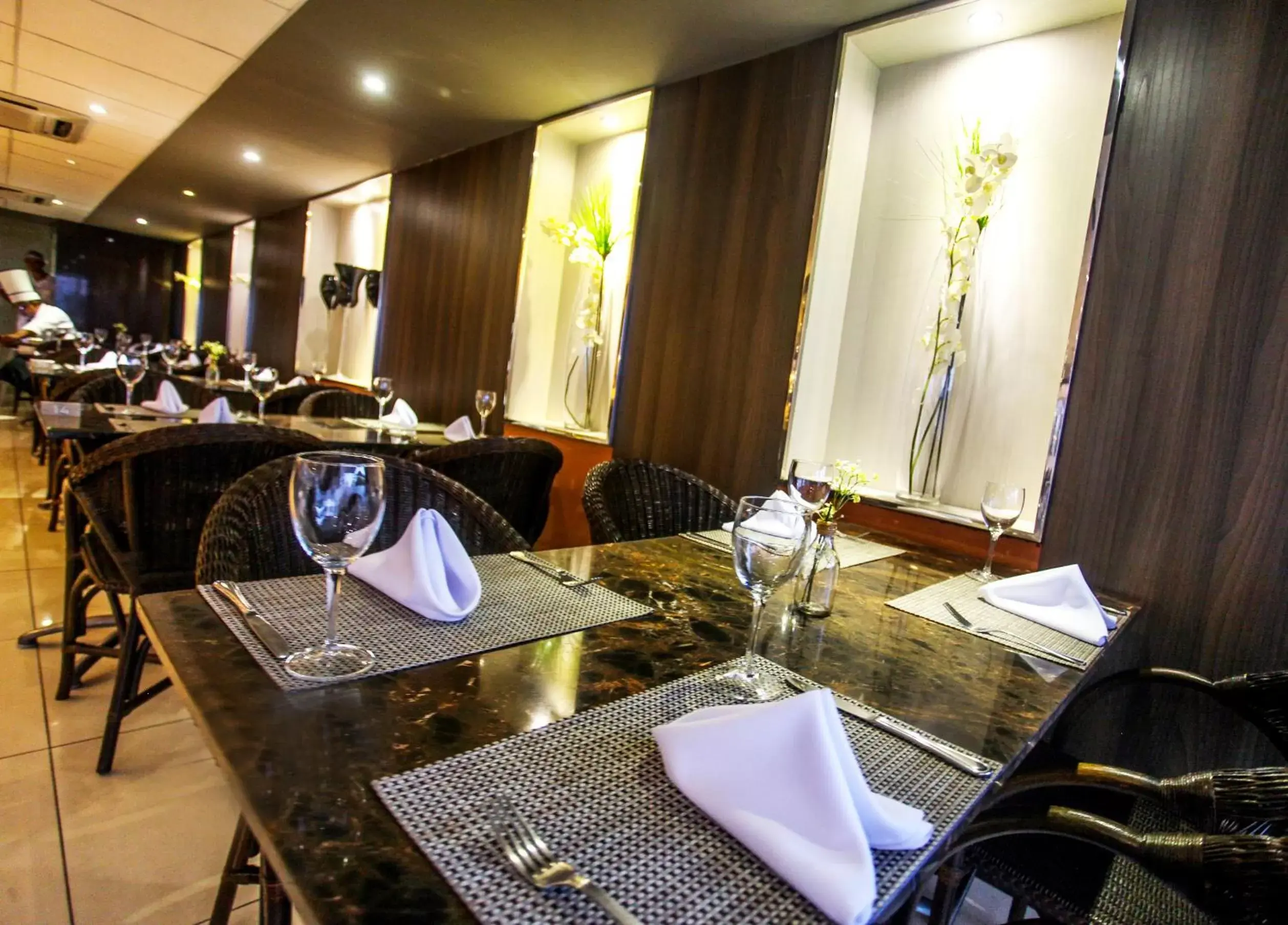 Restaurant/Places to Eat in Mareiro Hotel