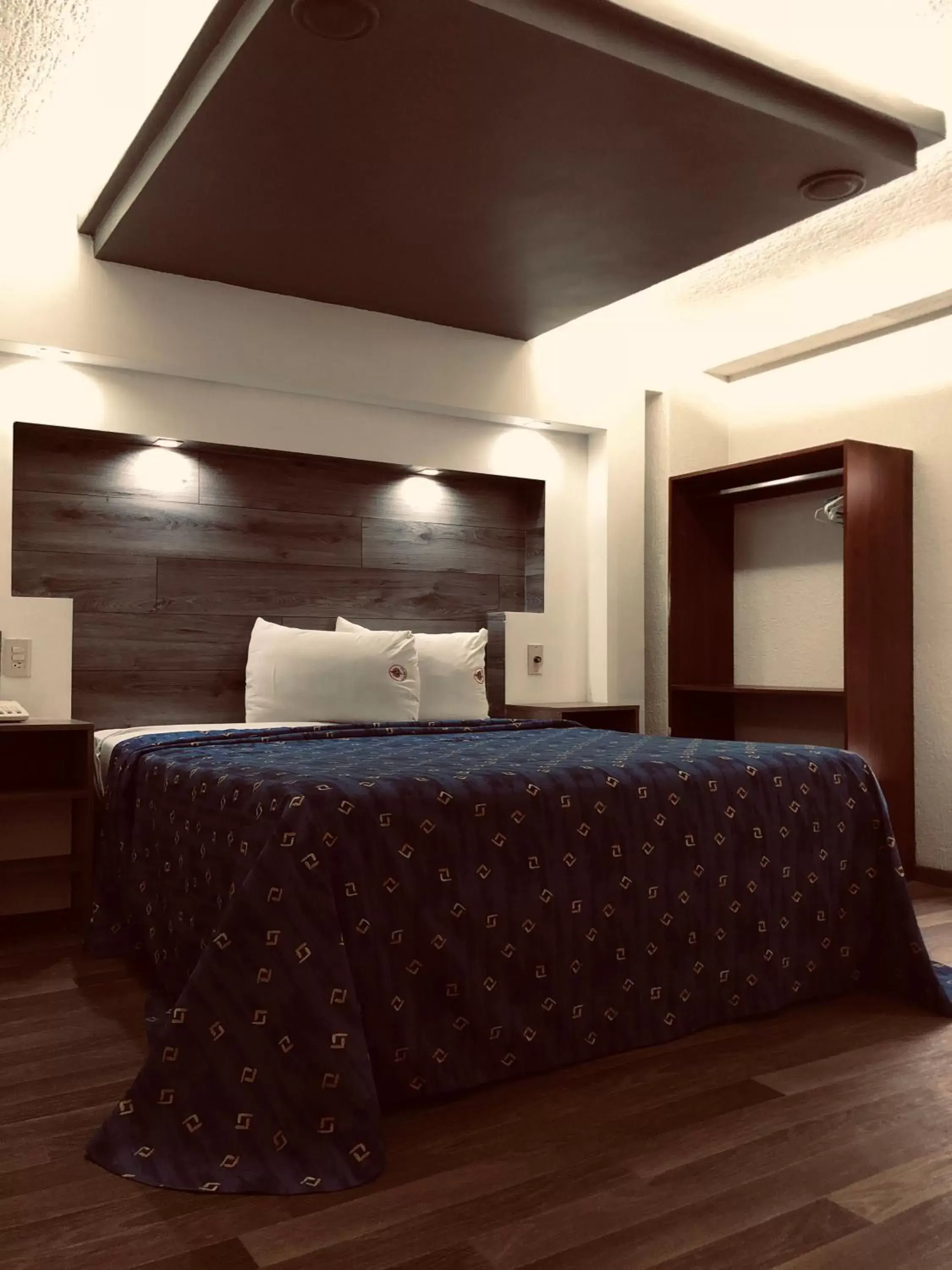 Decorative detail, Bed in Hotel Mina
