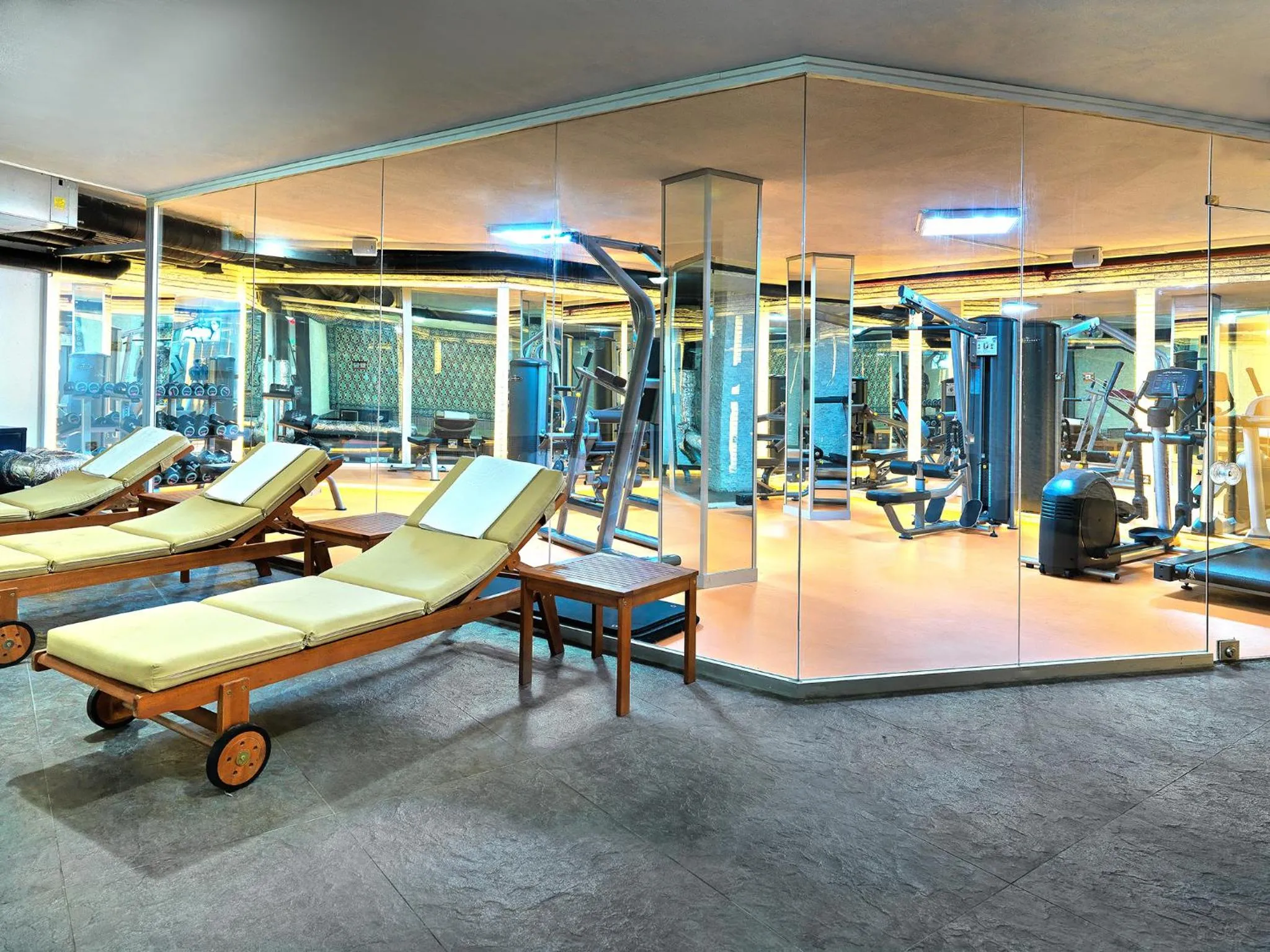 Fitness centre/facilities in White Monarch Hotel
