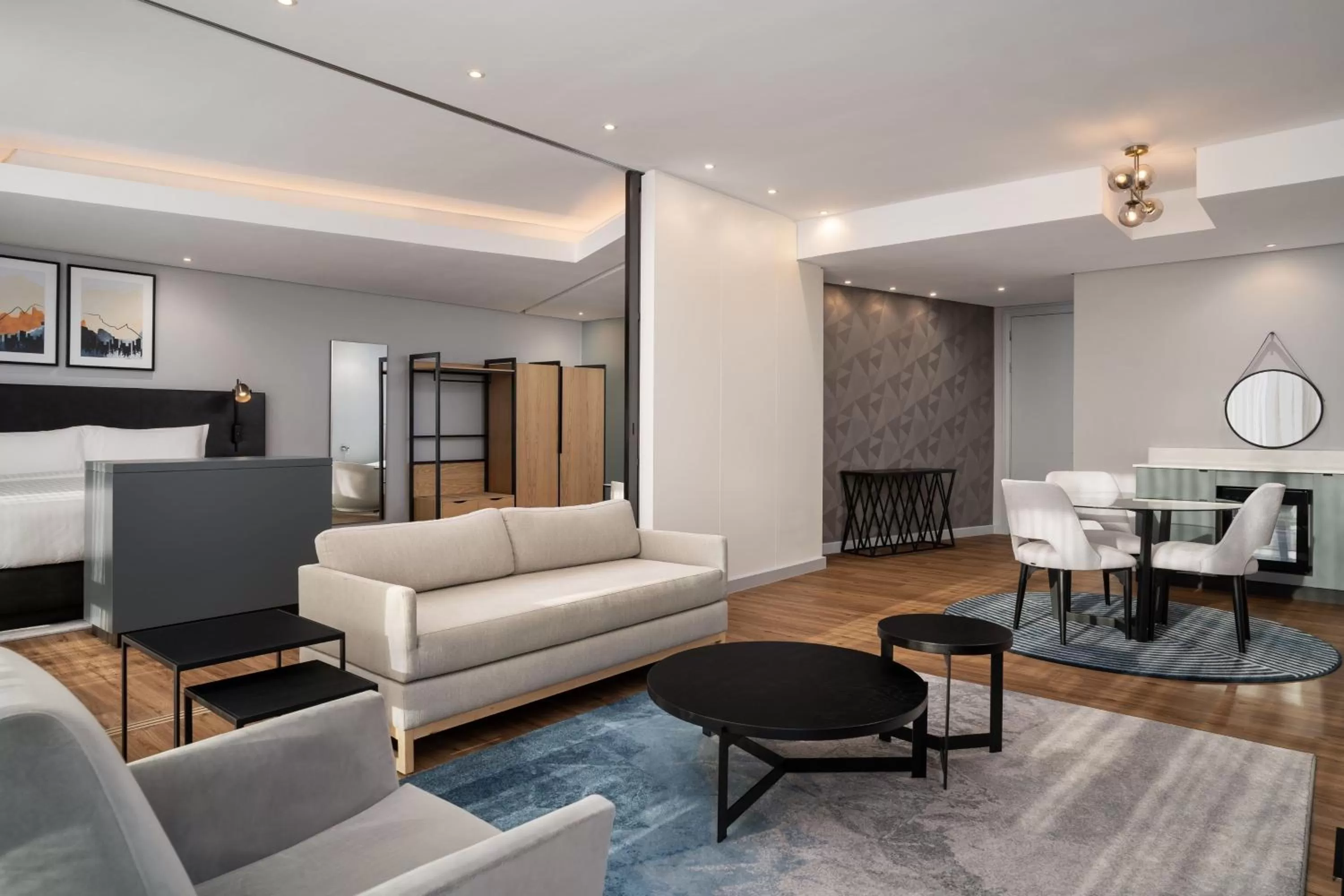 Bedroom in Cape Town Marriott Hotel Crystal Towers