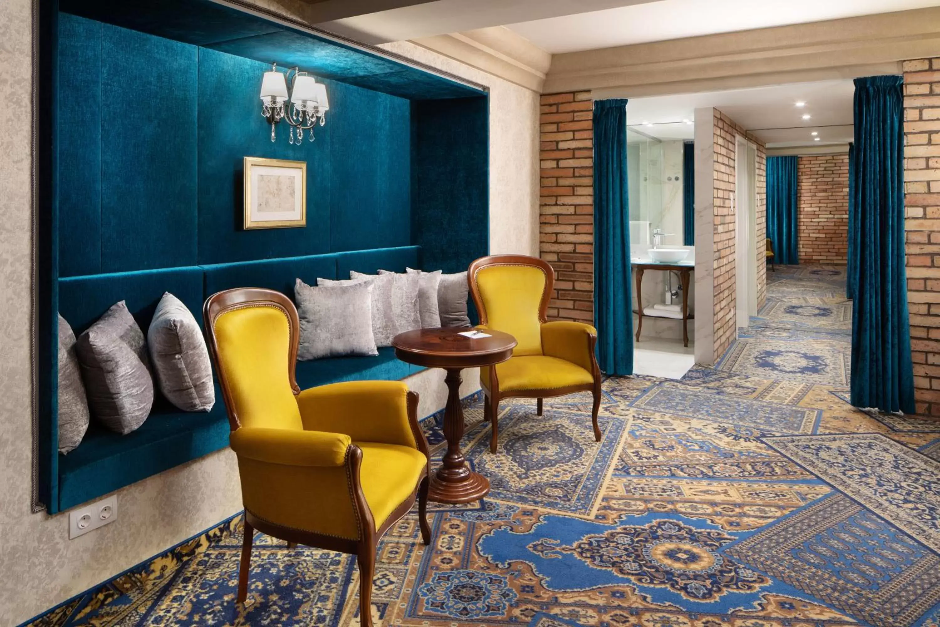 Living room, Seating Area in Mystery Hotel Budapest