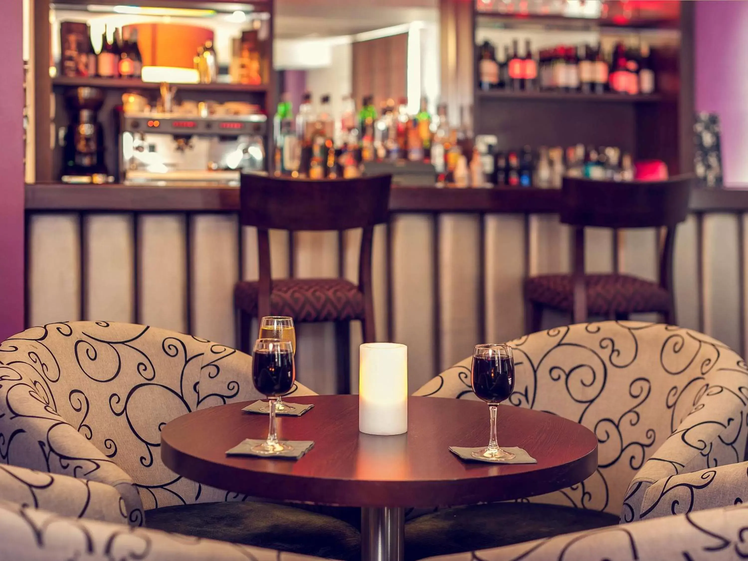 Lounge or bar in Mercure Nottingham City Centre Hotel