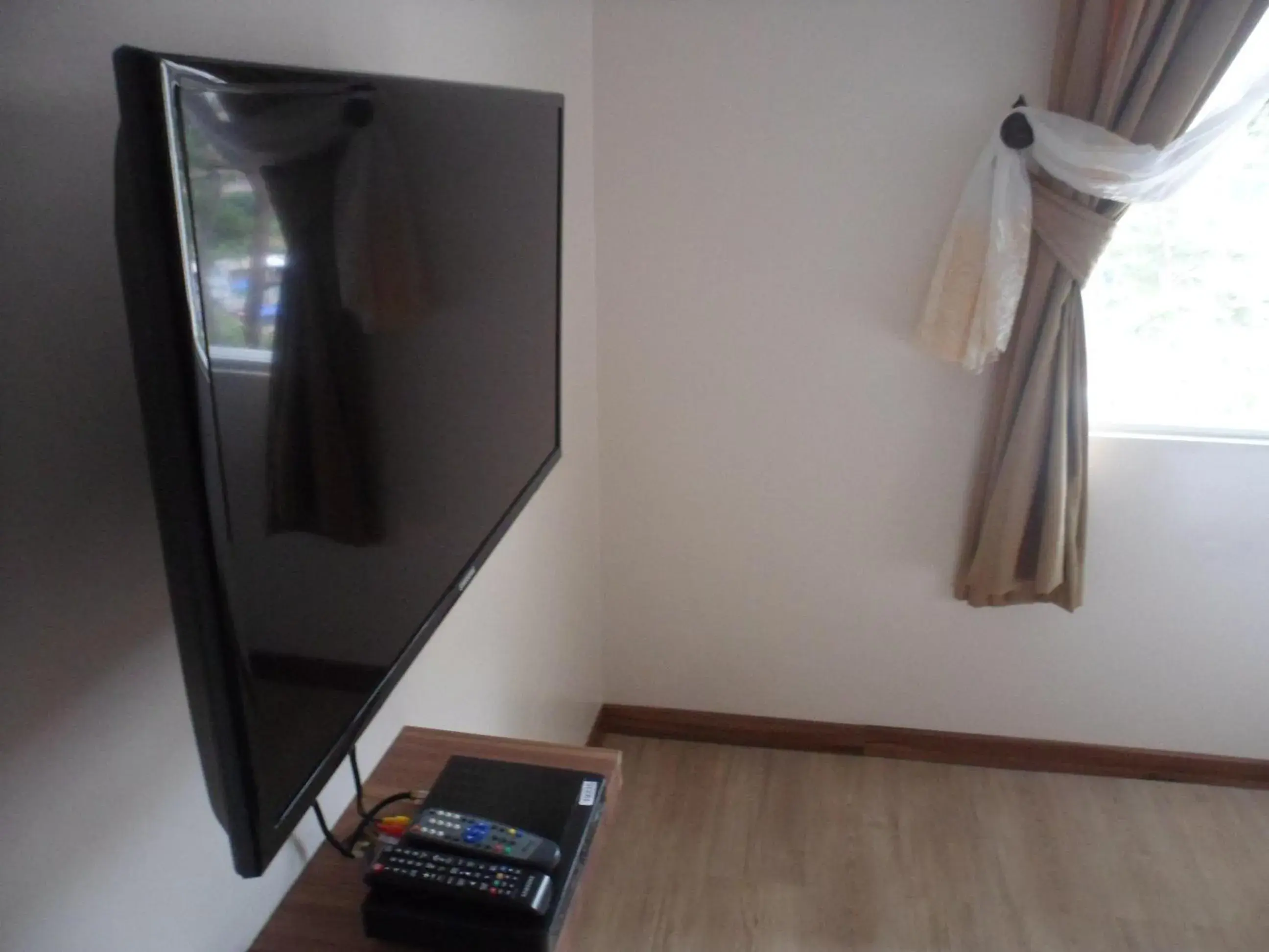 TV and multimedia, TV/Entertainment Center in Prestige Vacation Apartments - Bonbel Condominium