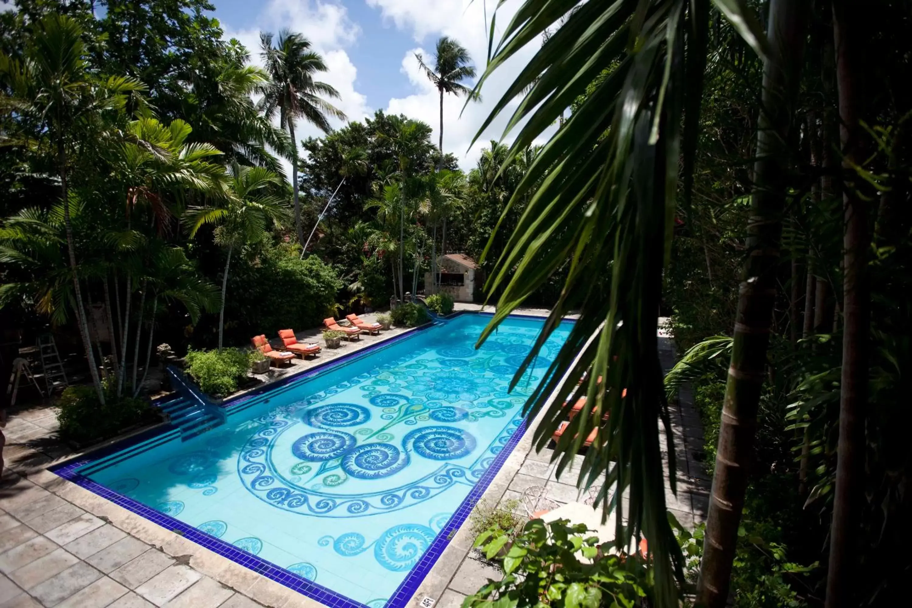 Balcony/Terrace, Swimming Pool in Graycliff Hotel