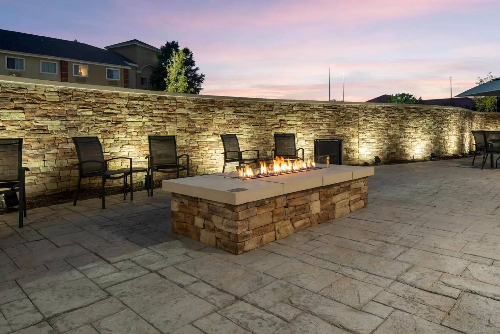 Patio in Fairfield by Marriott Inn & Suites Dallas DFW Airport North, Irving