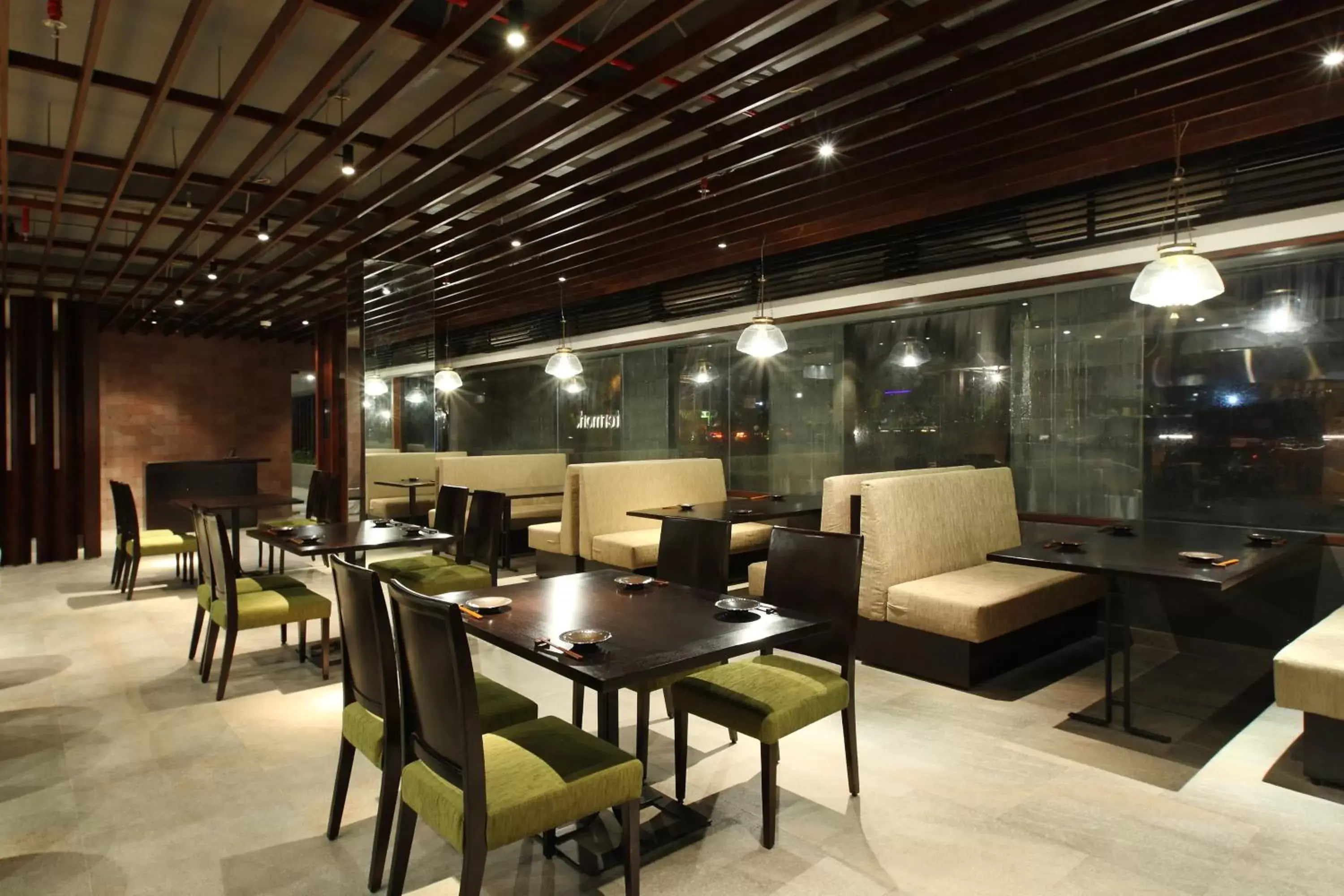 Restaurant/places to eat in Watermark Hotel & Spa Bali Restaurant/places to eat in Watermark Hotel & Spa Bali