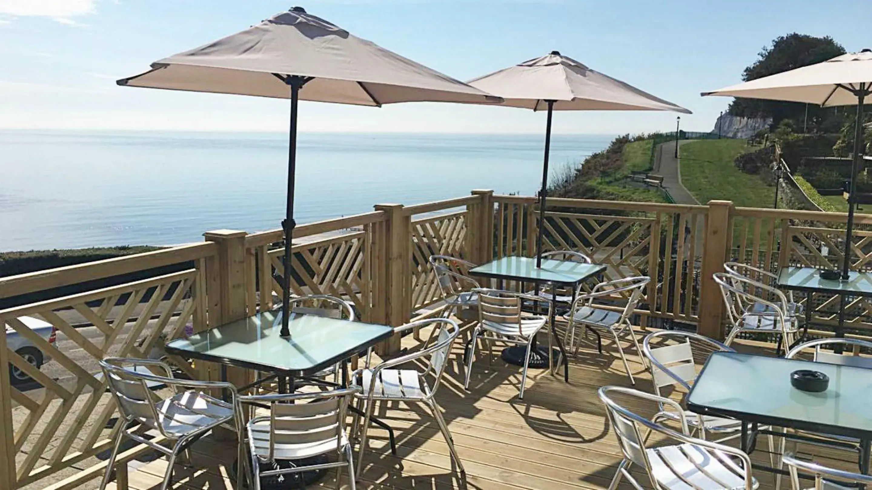 Balcony/Terrace, Restaurant/Places to Eat in Harrow Lodge Hotel