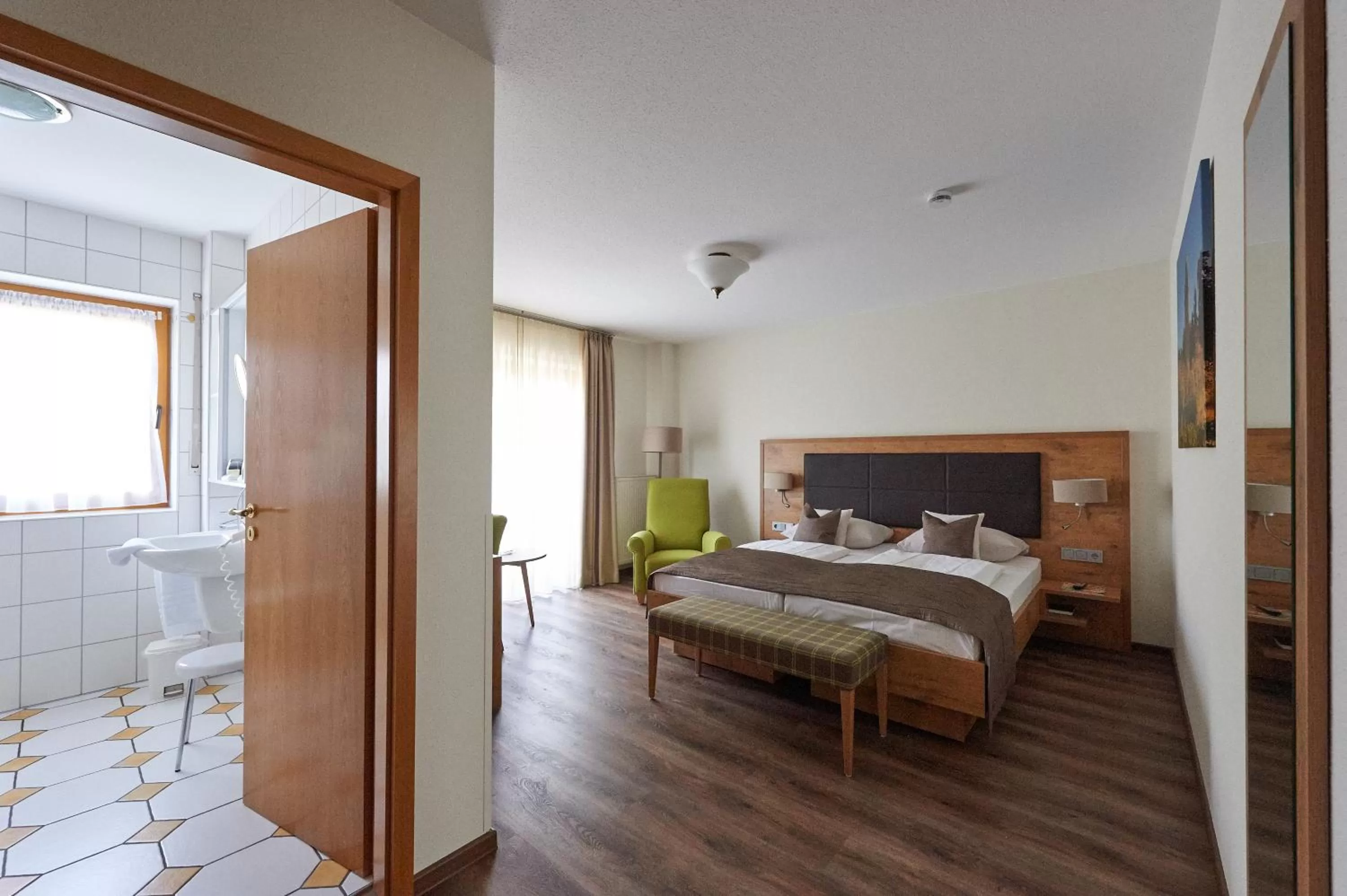 Photo of the whole room, Bed in Fetzers Landhotel