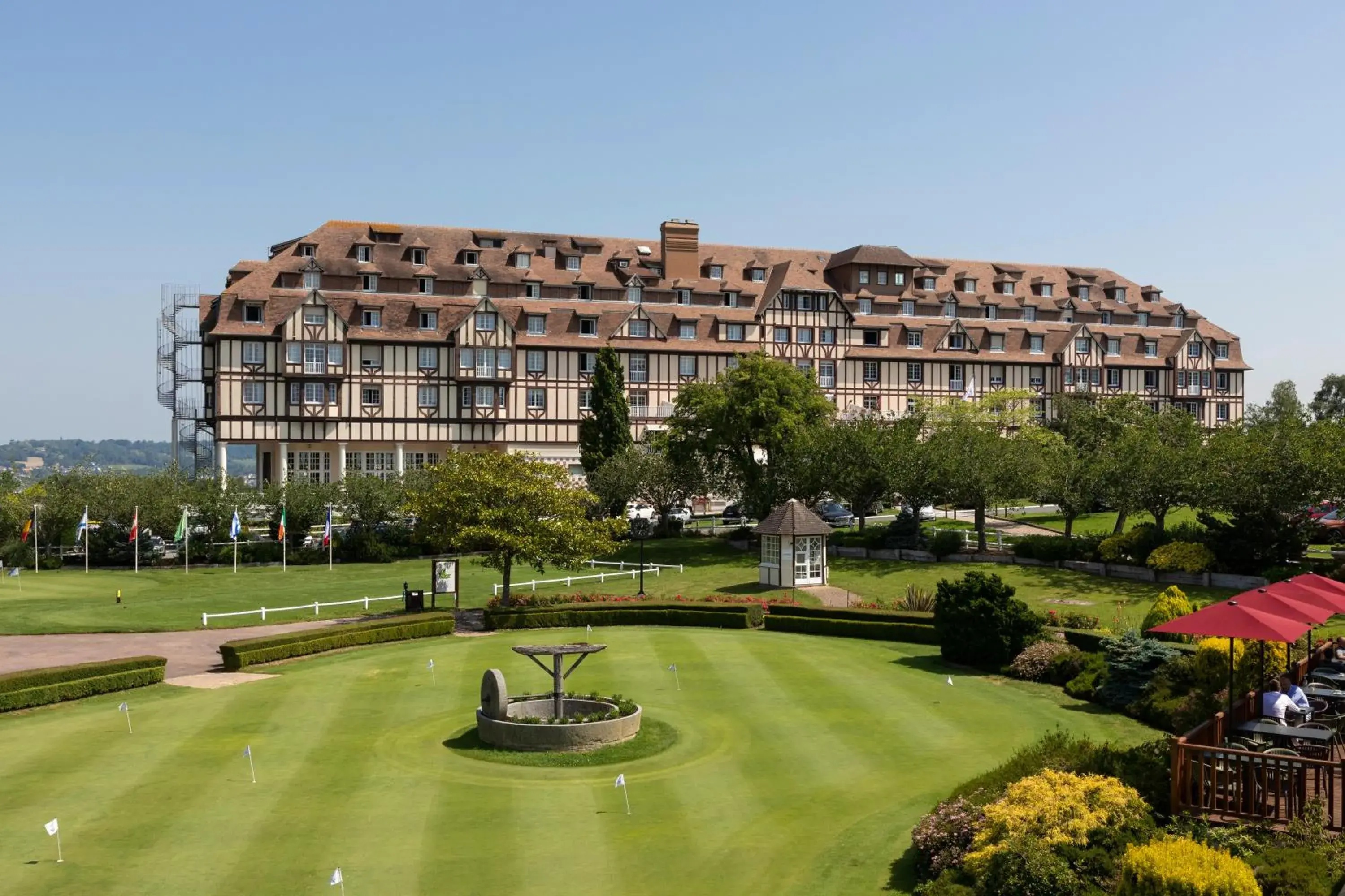 Property Building in Hôtel Barrière L'Hôtel du Golf