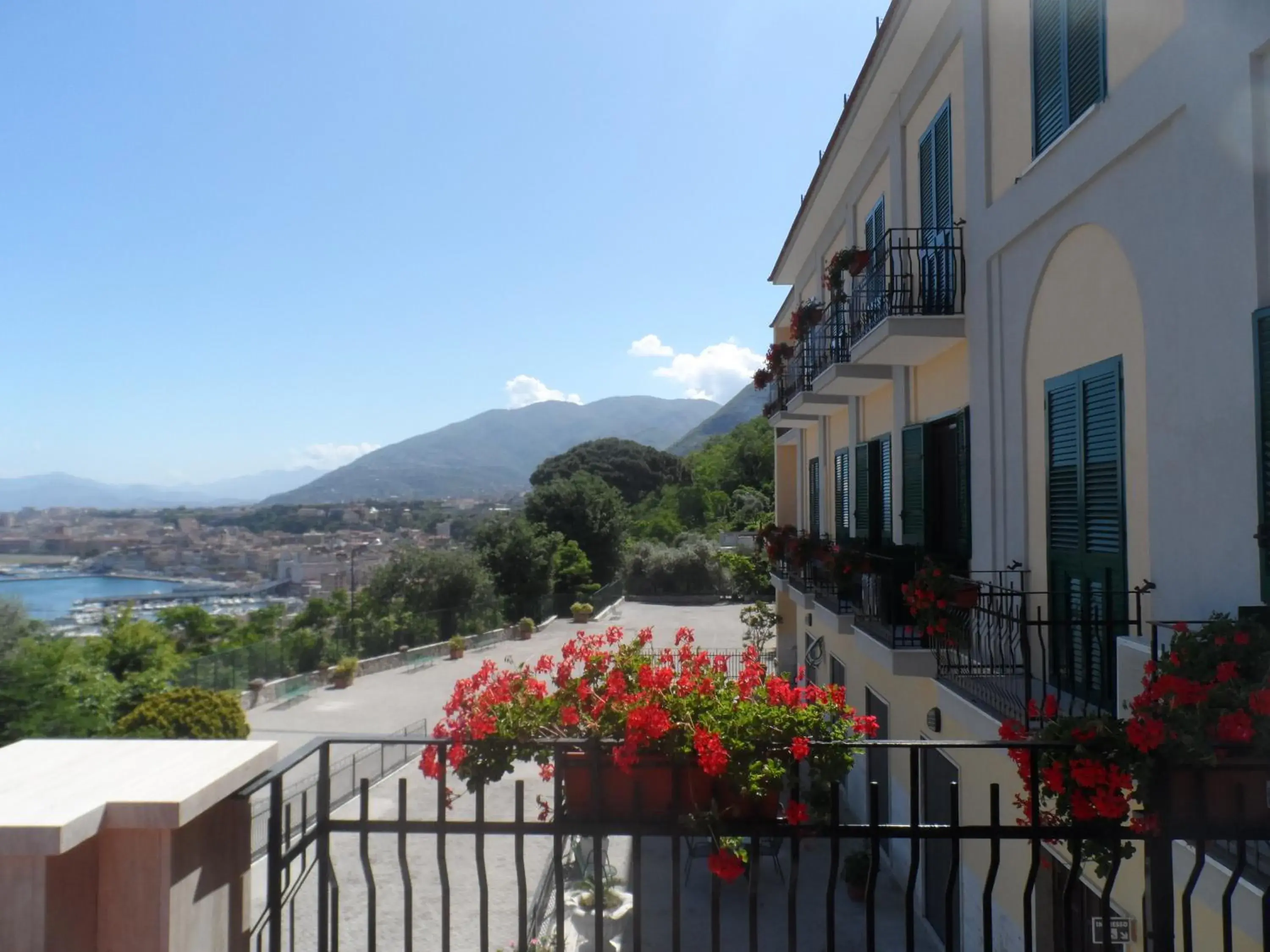 Balcony/Terrace in Ancelle Sorrento - Casa d'Accoglienza