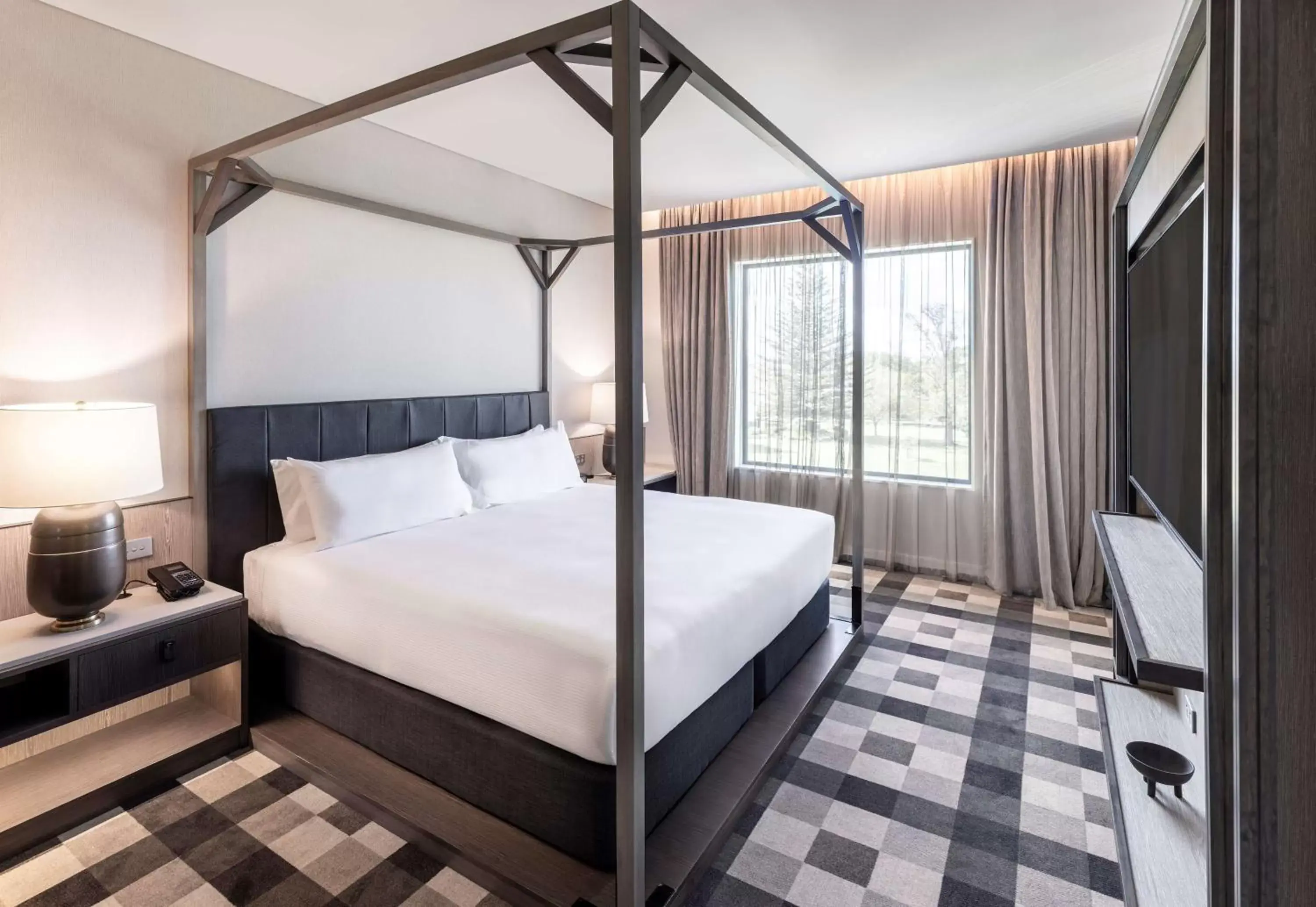 Bed in Doubletree By Hilton Karaka