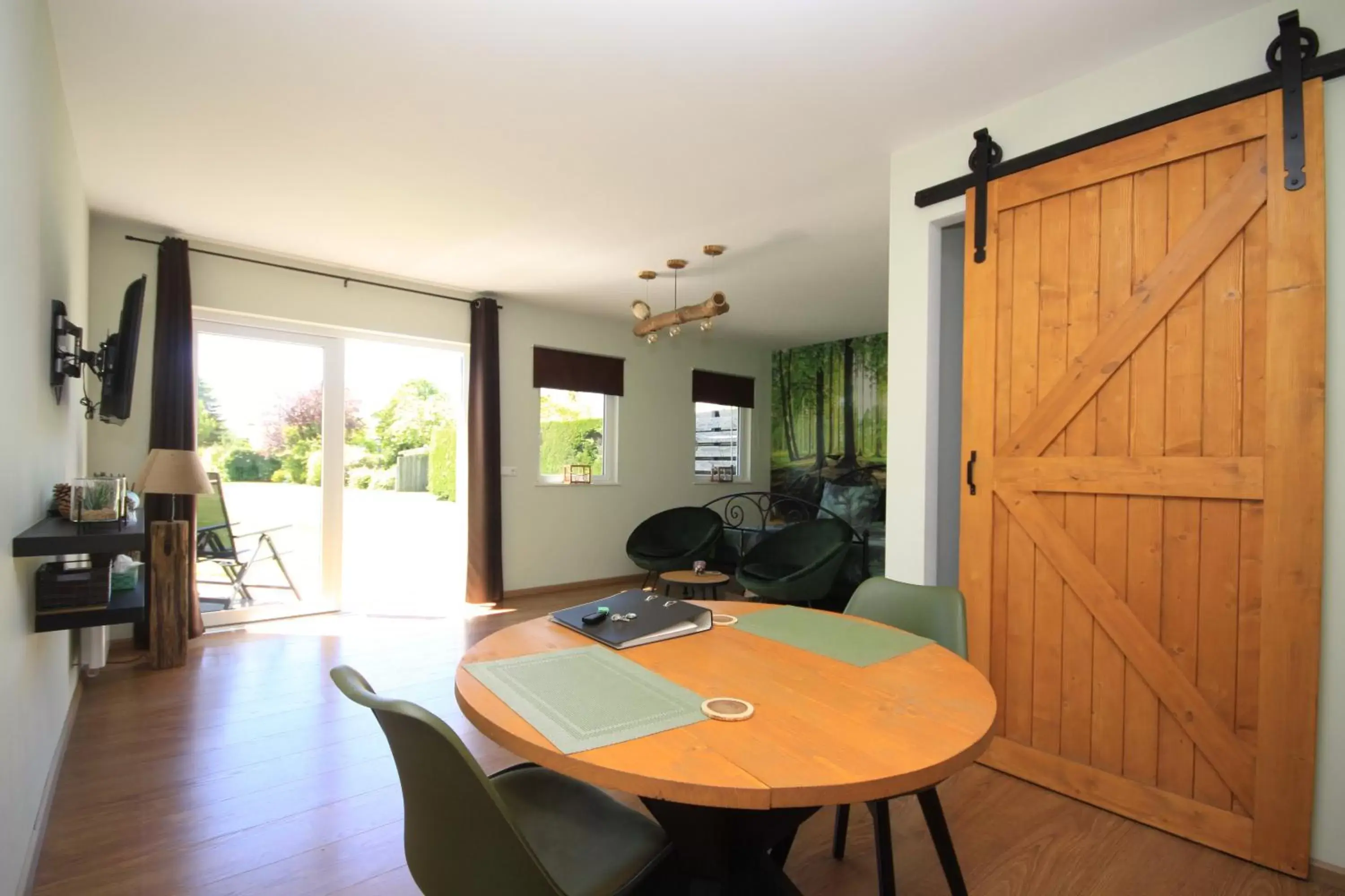 Dining Area in B&B Beach&Bos