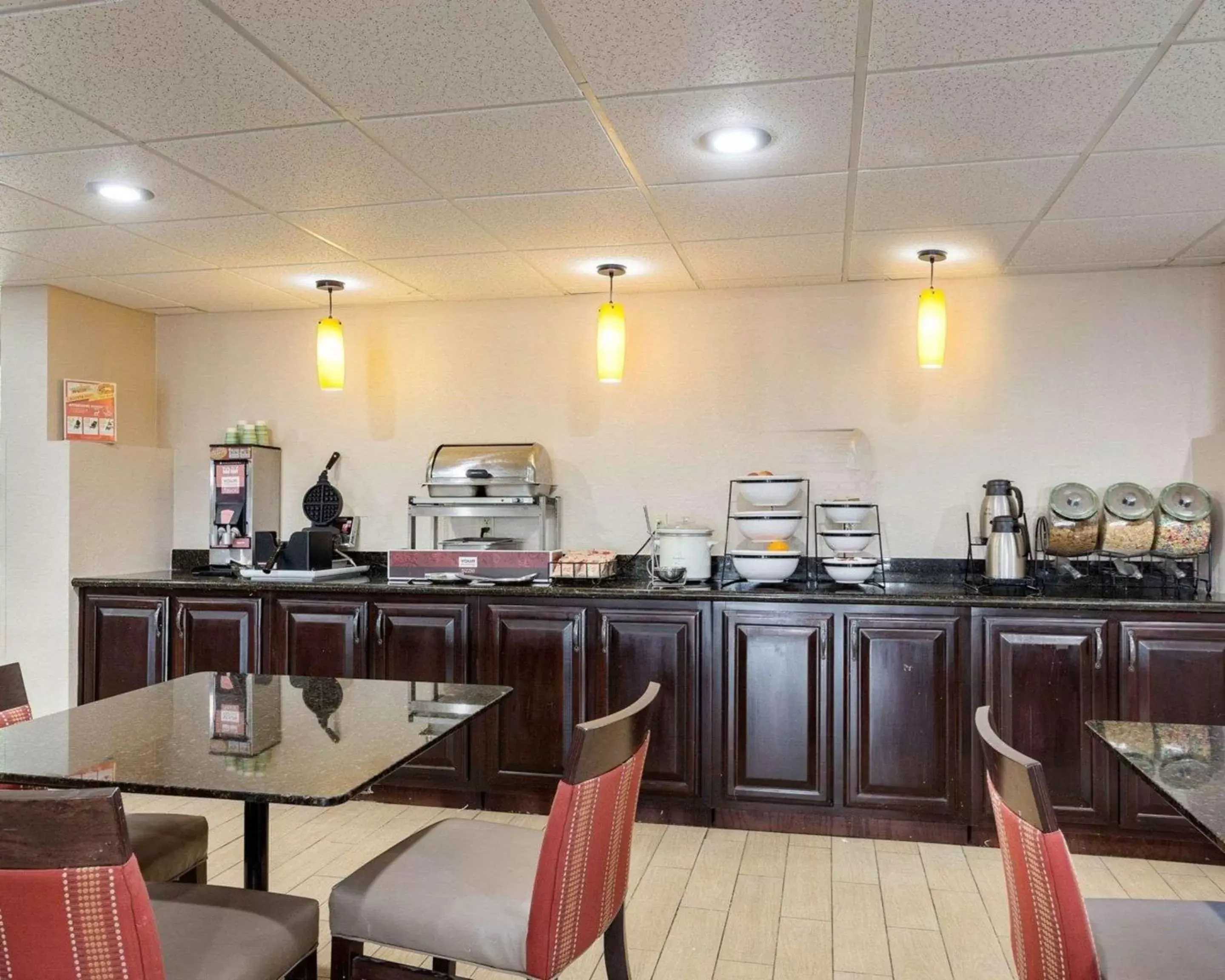 Restaurant/Places to Eat in Quality Inn Olive Branch