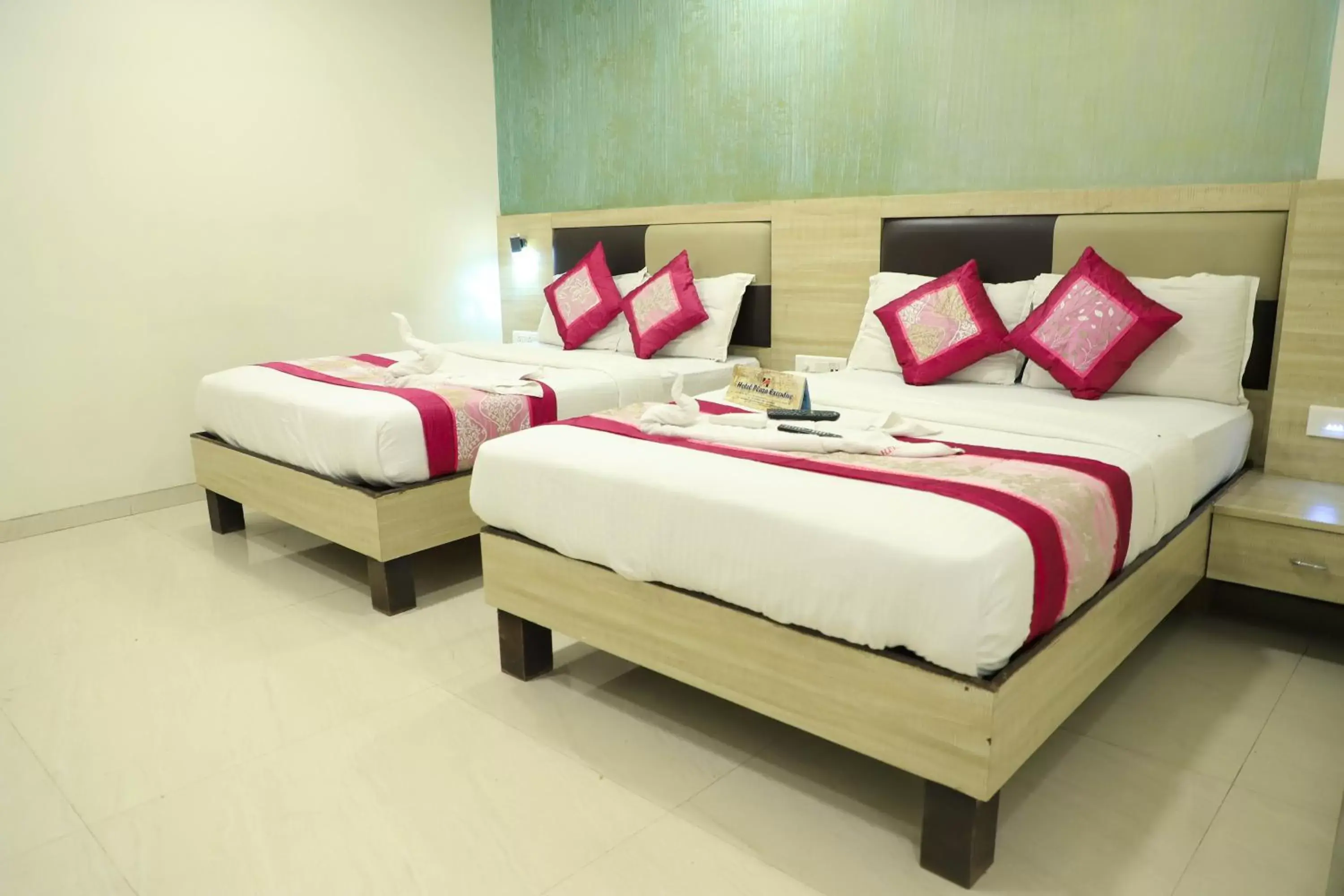 Bed in Hotel Plaza Executive - near BKC Bed in Hotel Plaza Executive - near BKC