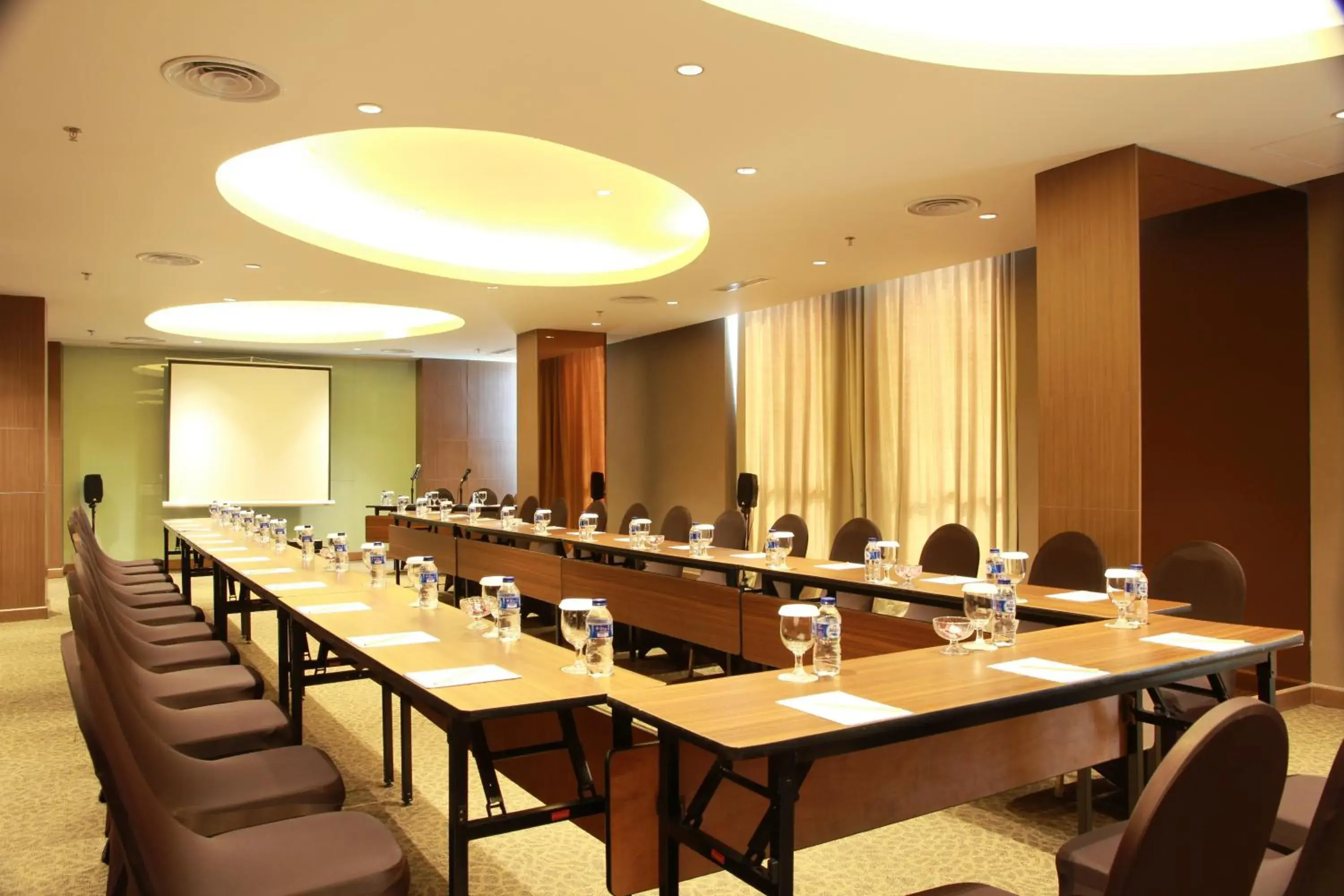 Meeting/conference room in Soll Marina Hotel Serpong