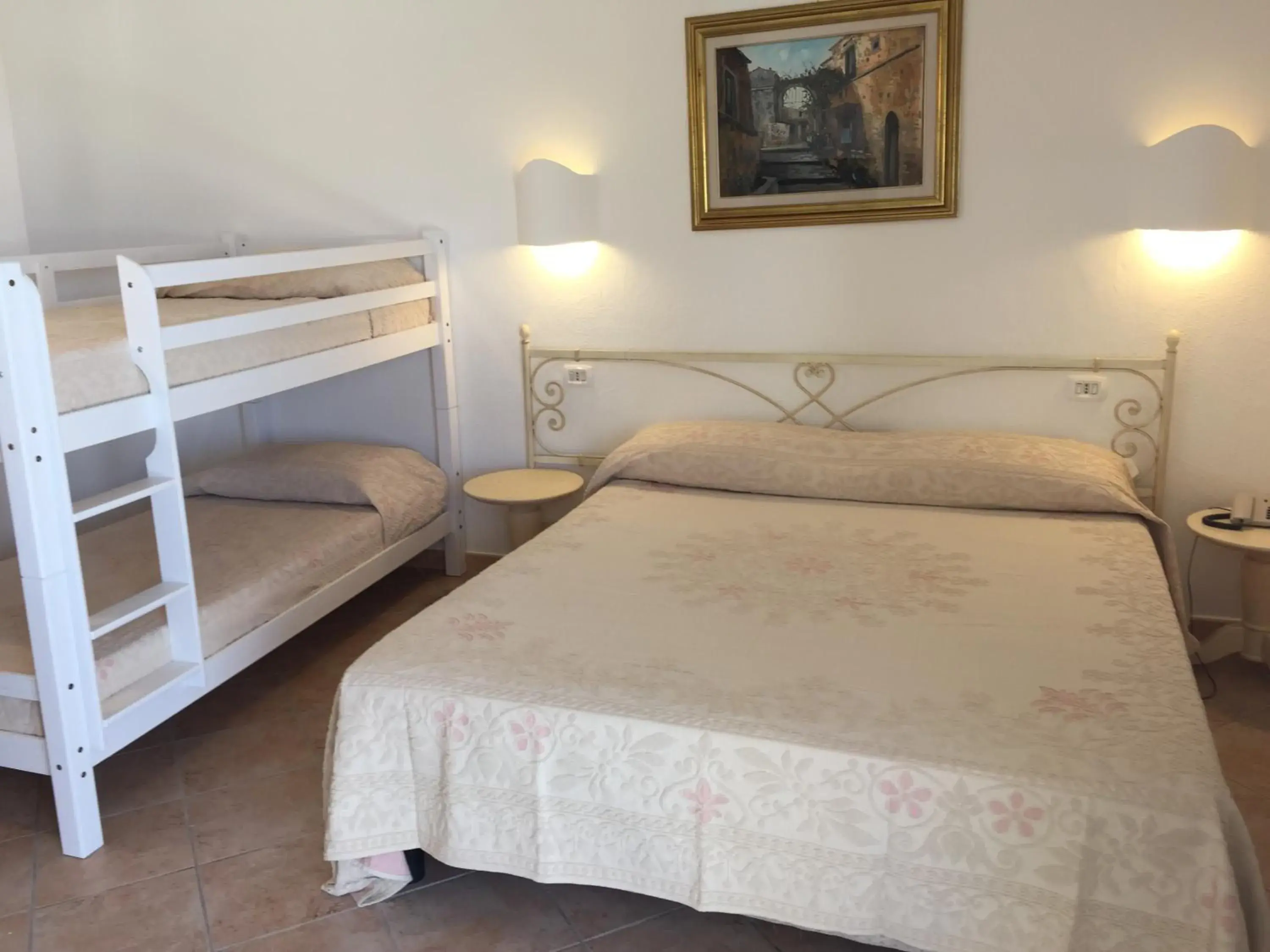 Quadruple Room with Sea View in Palau City Hotel Quadruple Room with Sea View in Palau City Hotel