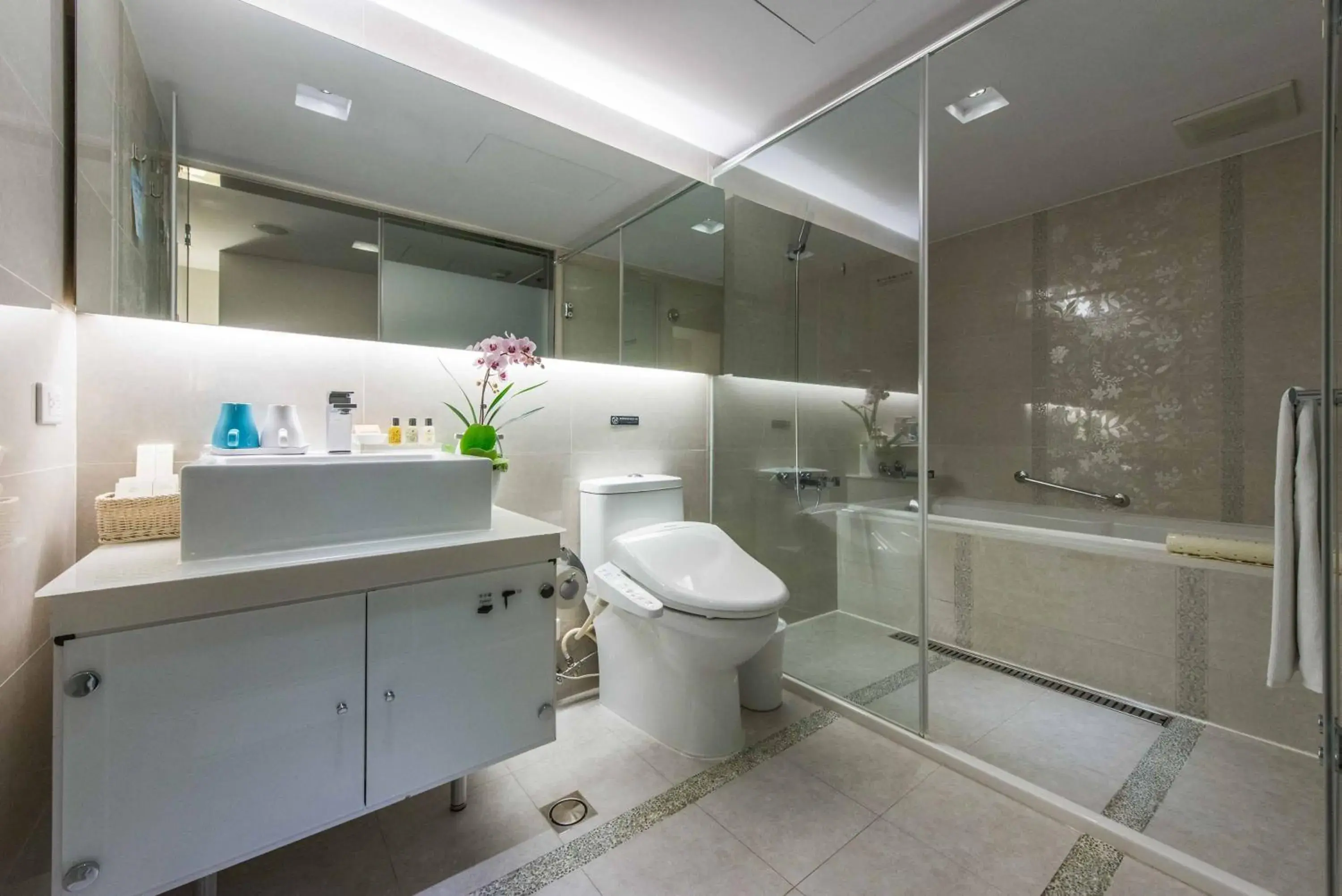 Bathroom in Forward Hotel Nangang