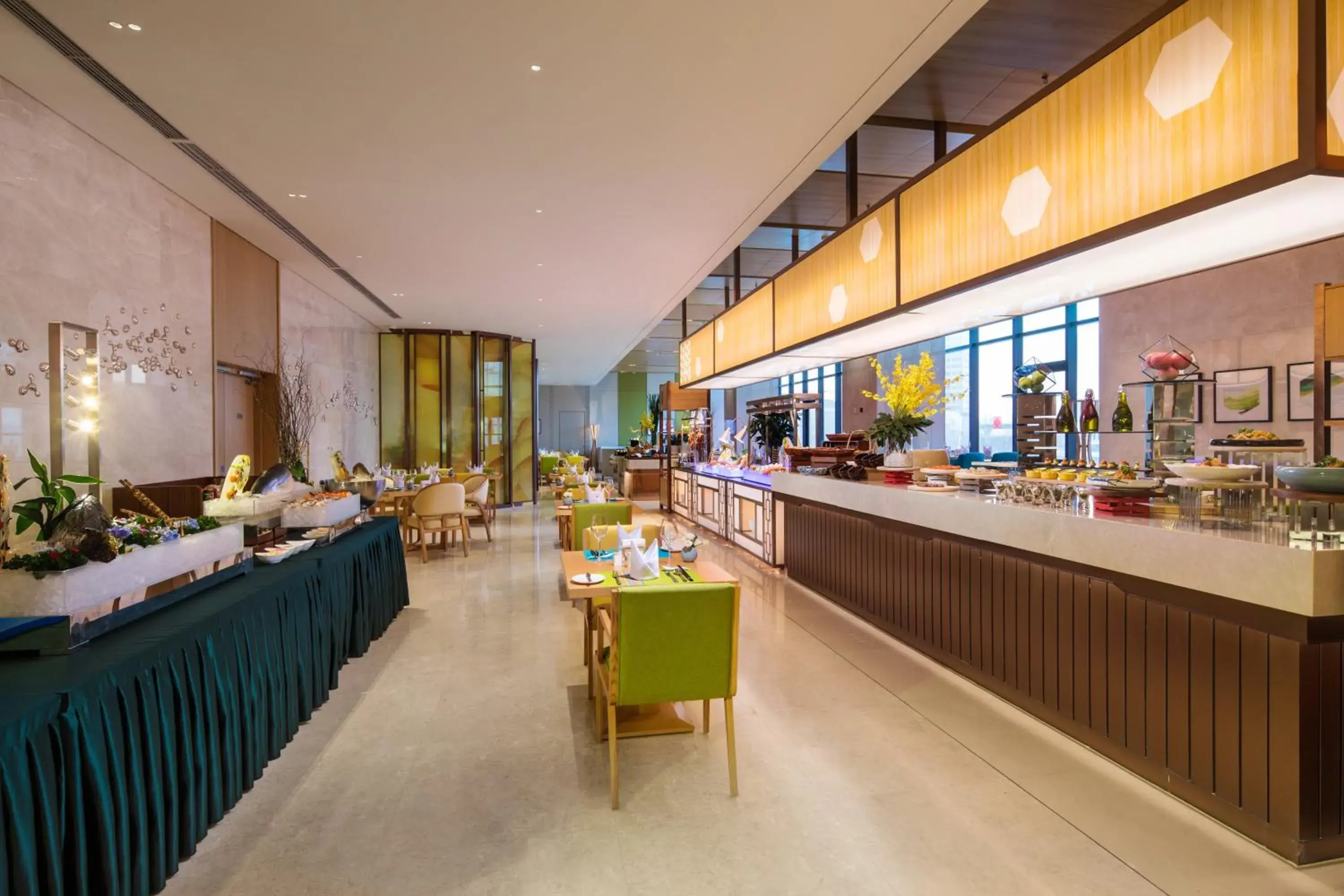 Restaurant/Places to Eat in Holiday Inn Tianjin Xiqing, an IHG Hotel