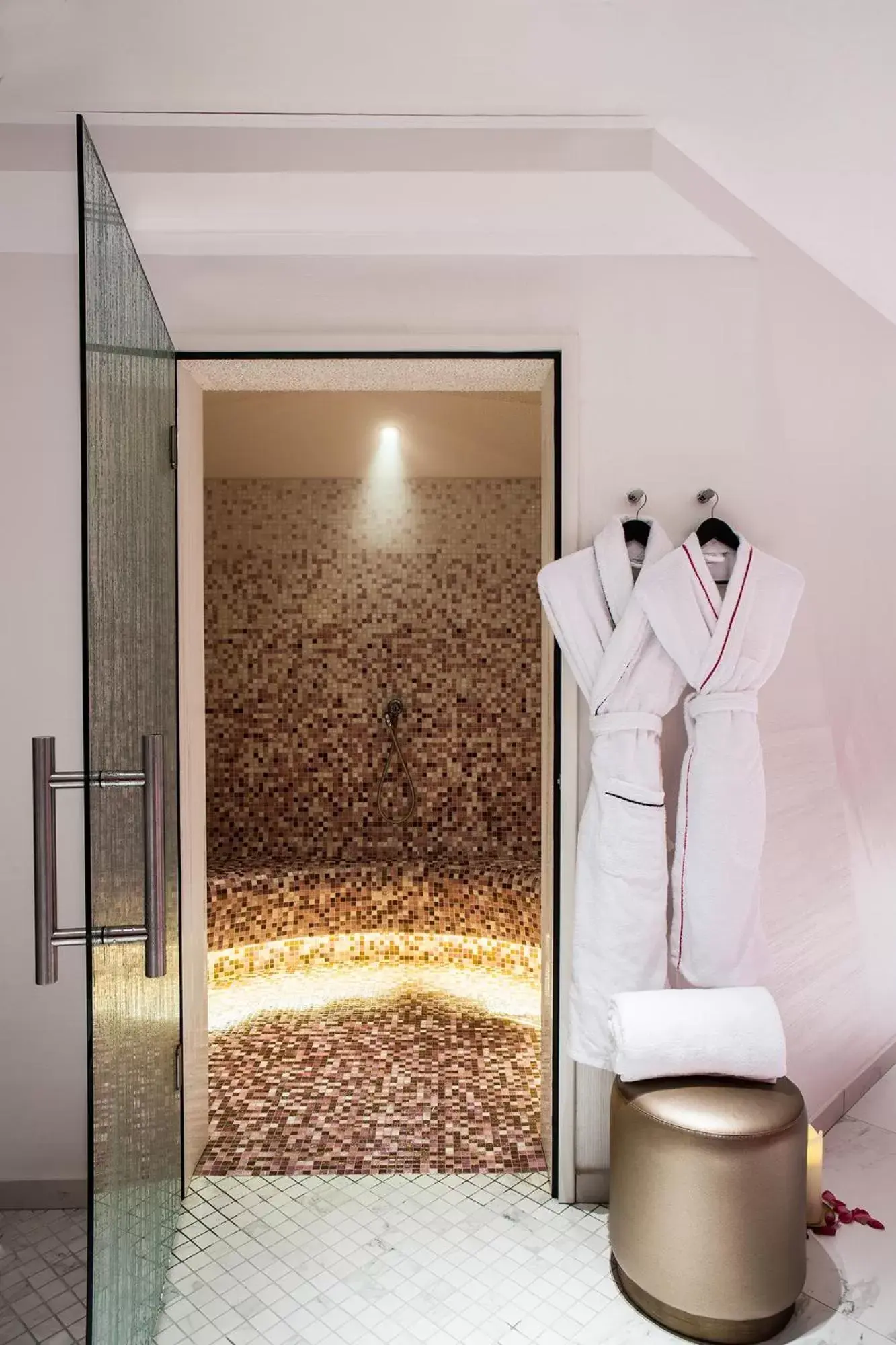 Spa and wellness centre/facilities, Bathroom in Fauchon l'Hôtel Paris