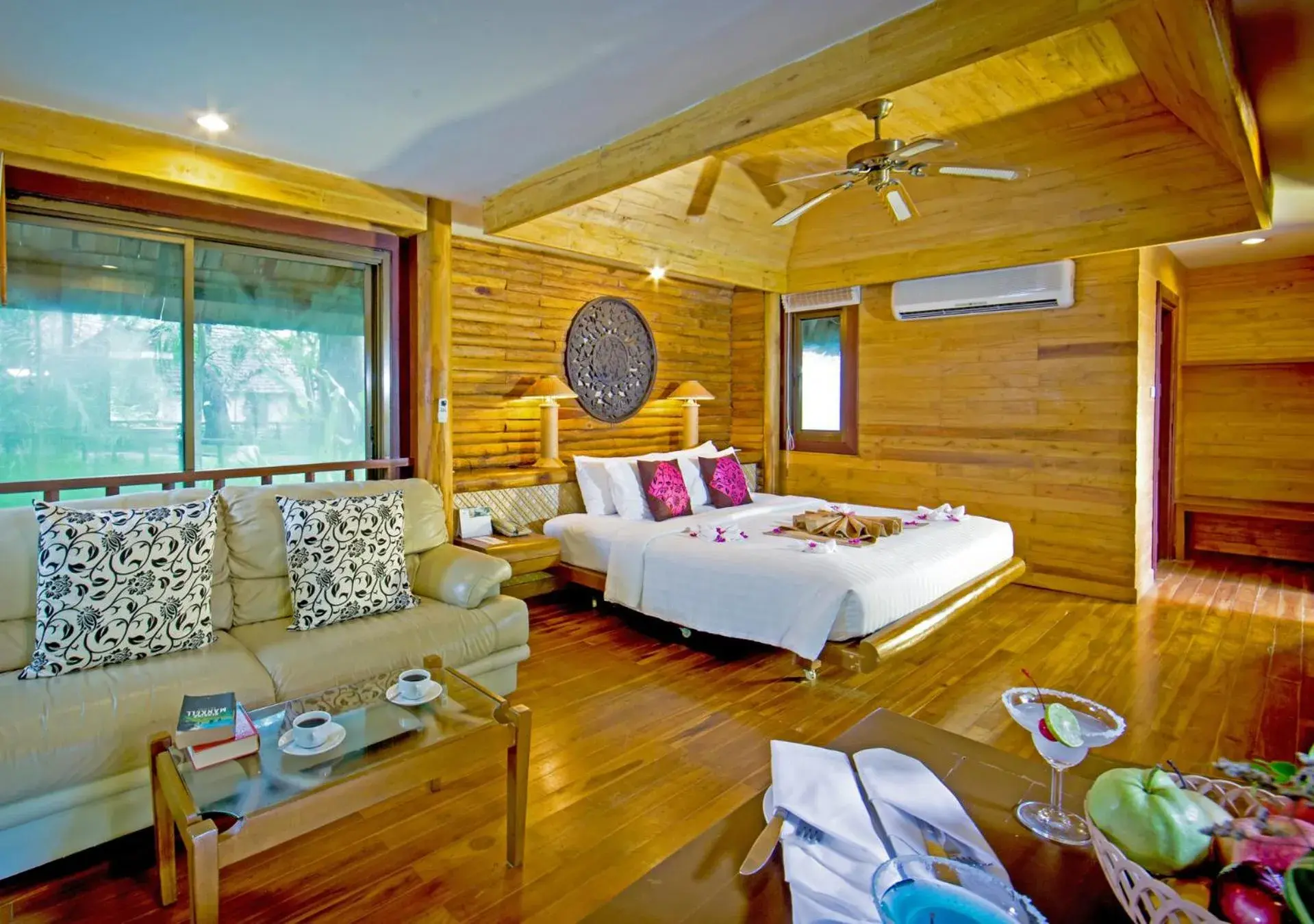 Bed in Sunset Park Resort and Spa By SWR Bed in Sunset Park Resort and Spa By SWR