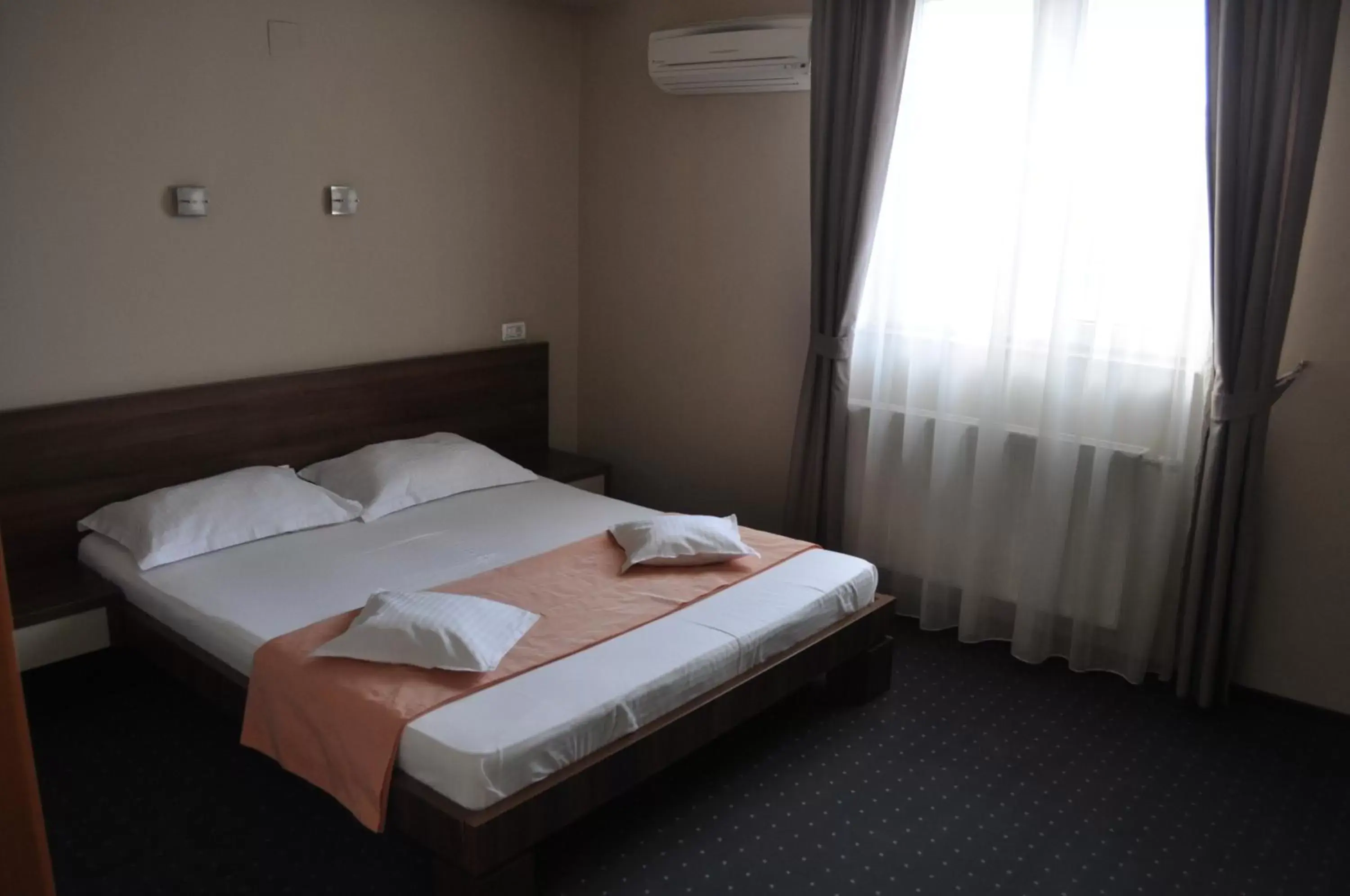 Day, Bed in Euro House Hotel