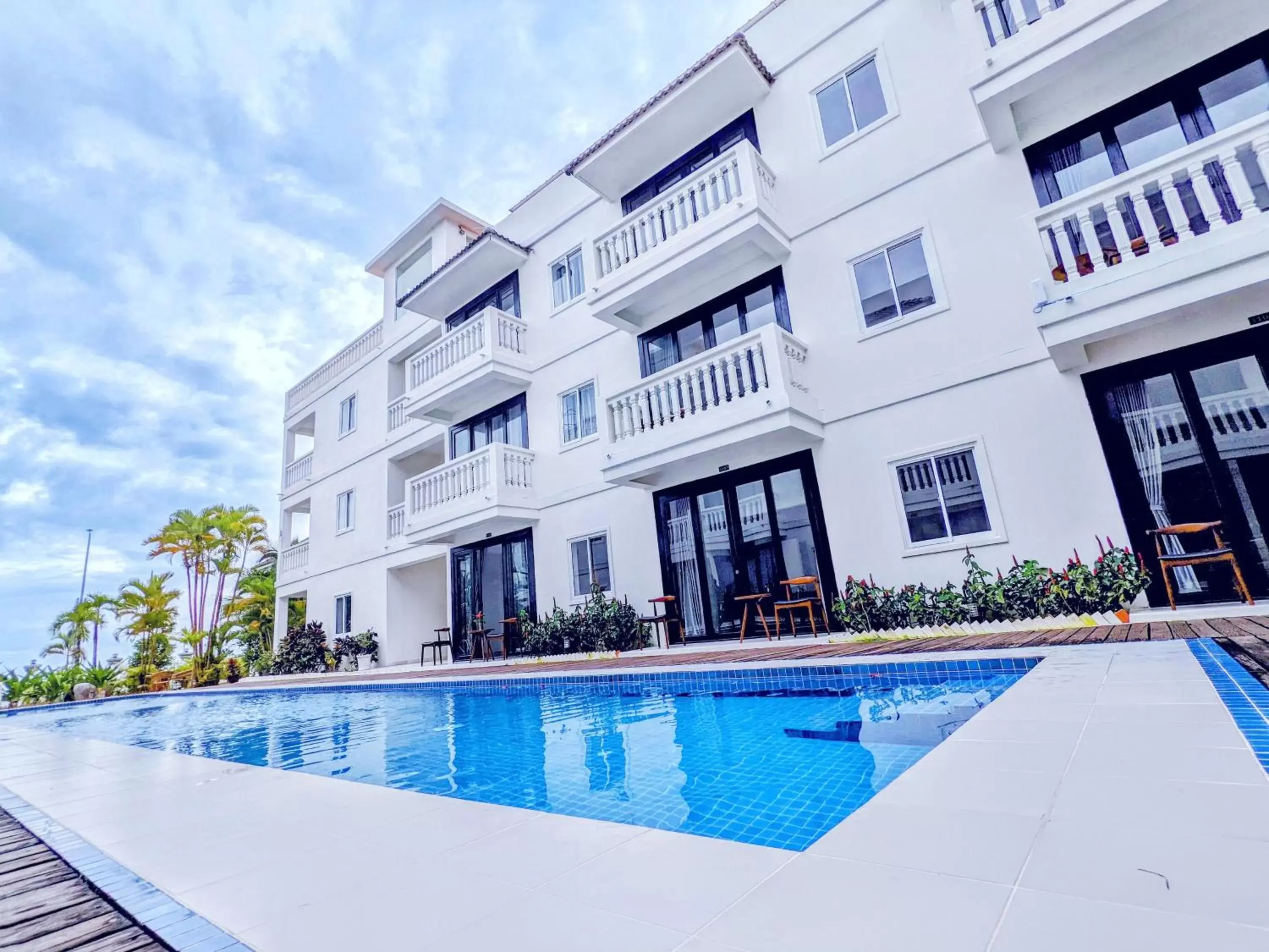 Pool view, Property Building in Mary Beach Hotel & Resort