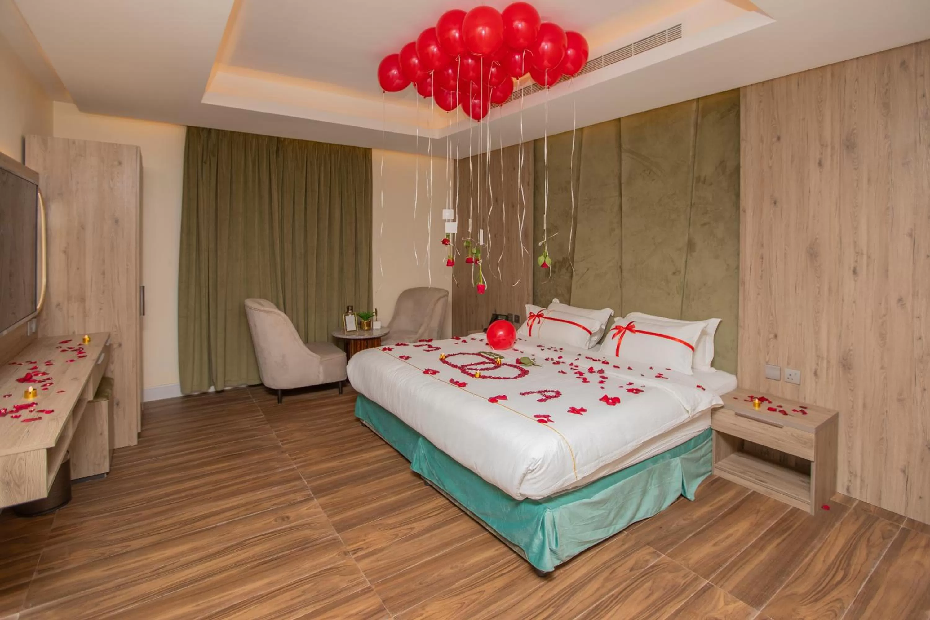 Bed in Luxury Night Al Mounisea