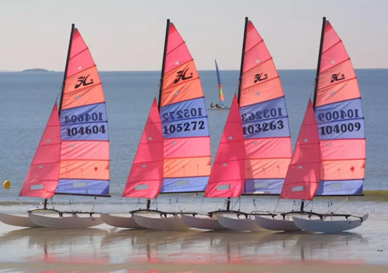 Neighbourhood, Windsurfing in Hotel et Studios Le Marina Baie de La Baule