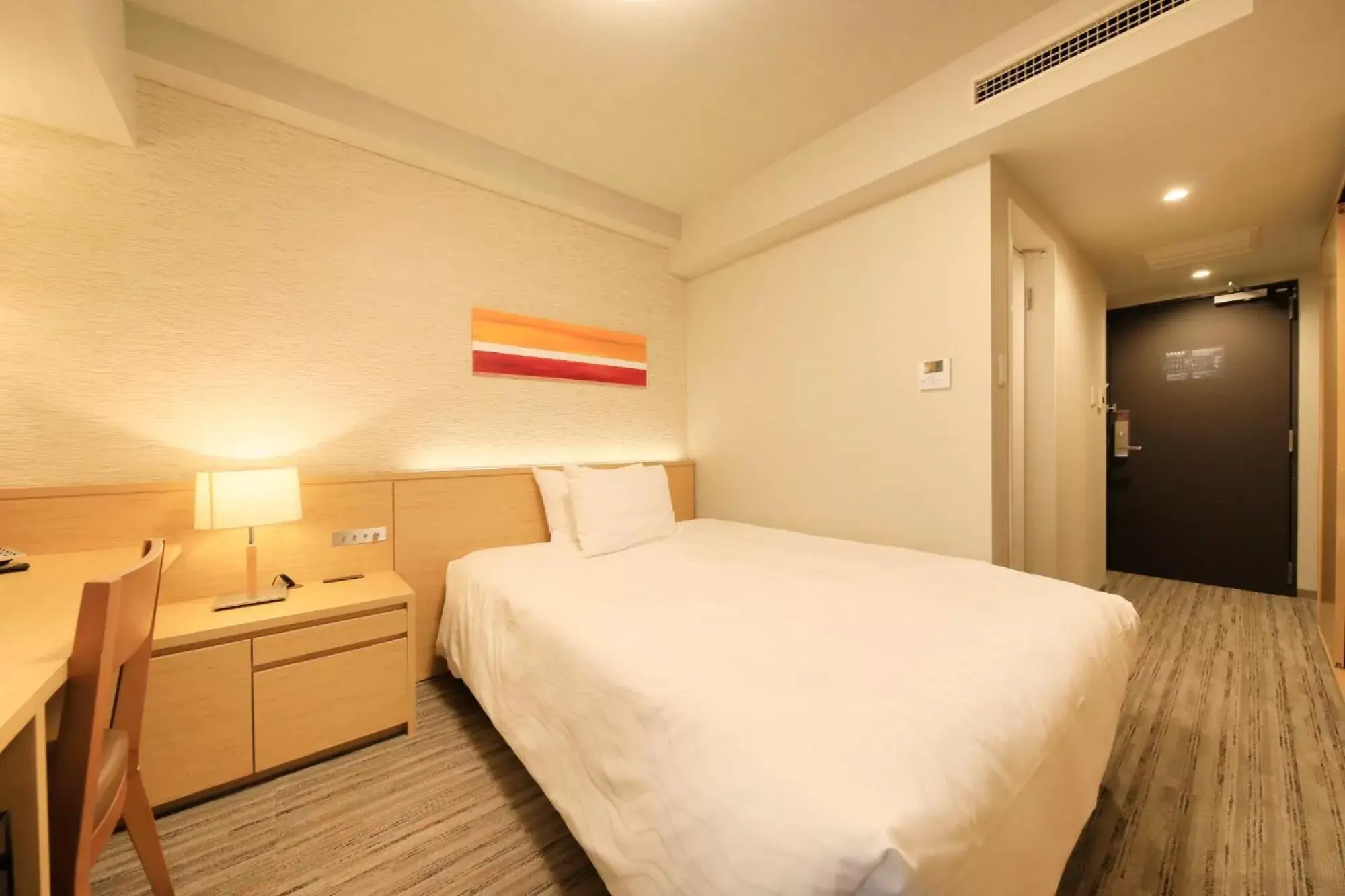 Photo of the whole room, Bed in Richmond Hotel Nagoya Shinkansen-guchi