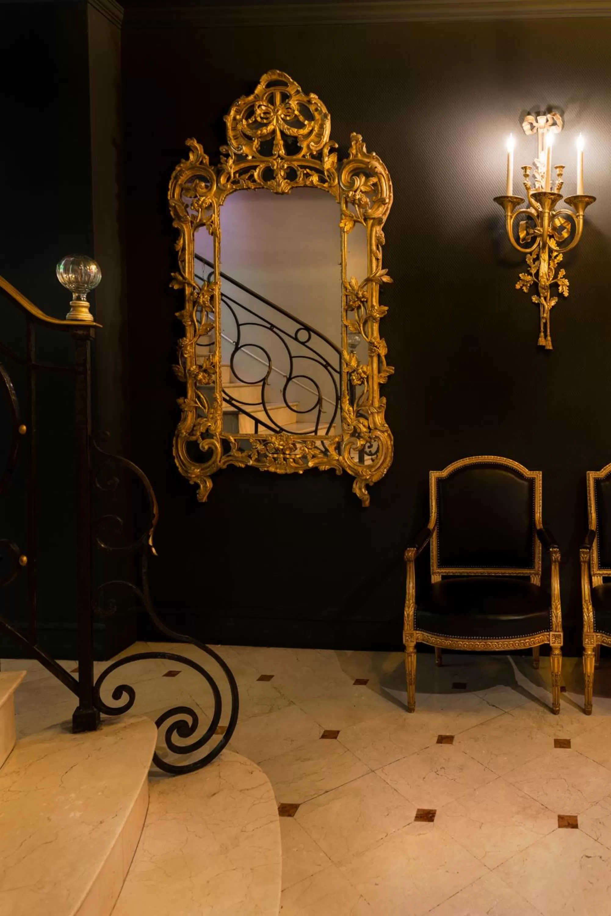 Decorative detail, Bed in Hôtel de Roubaix