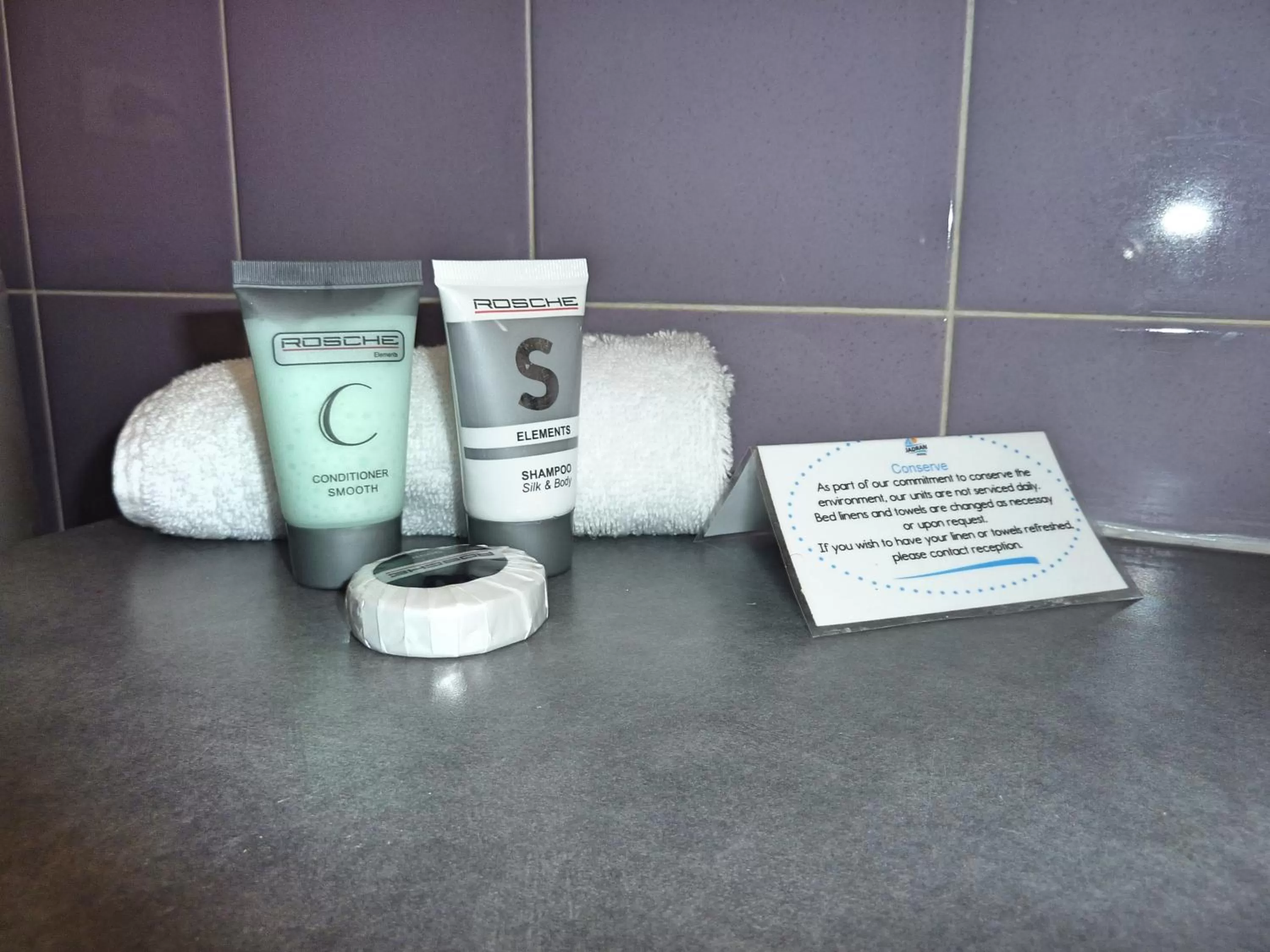 Bathroom in Jadran Motel & El Jays Holiday Lodge